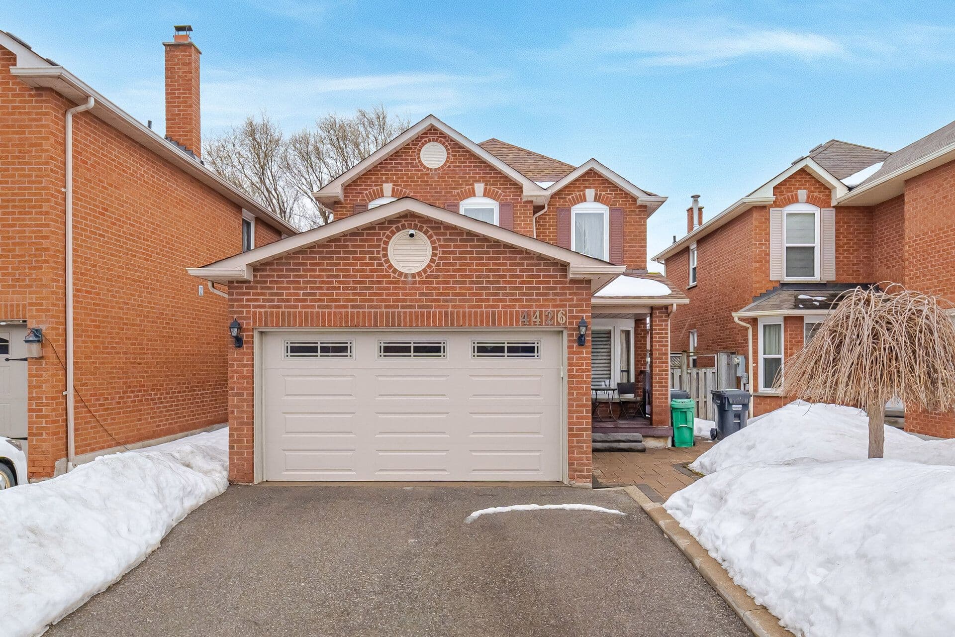 4426 Weeping Willow Drive, Mississauga, ON L5V 1J9