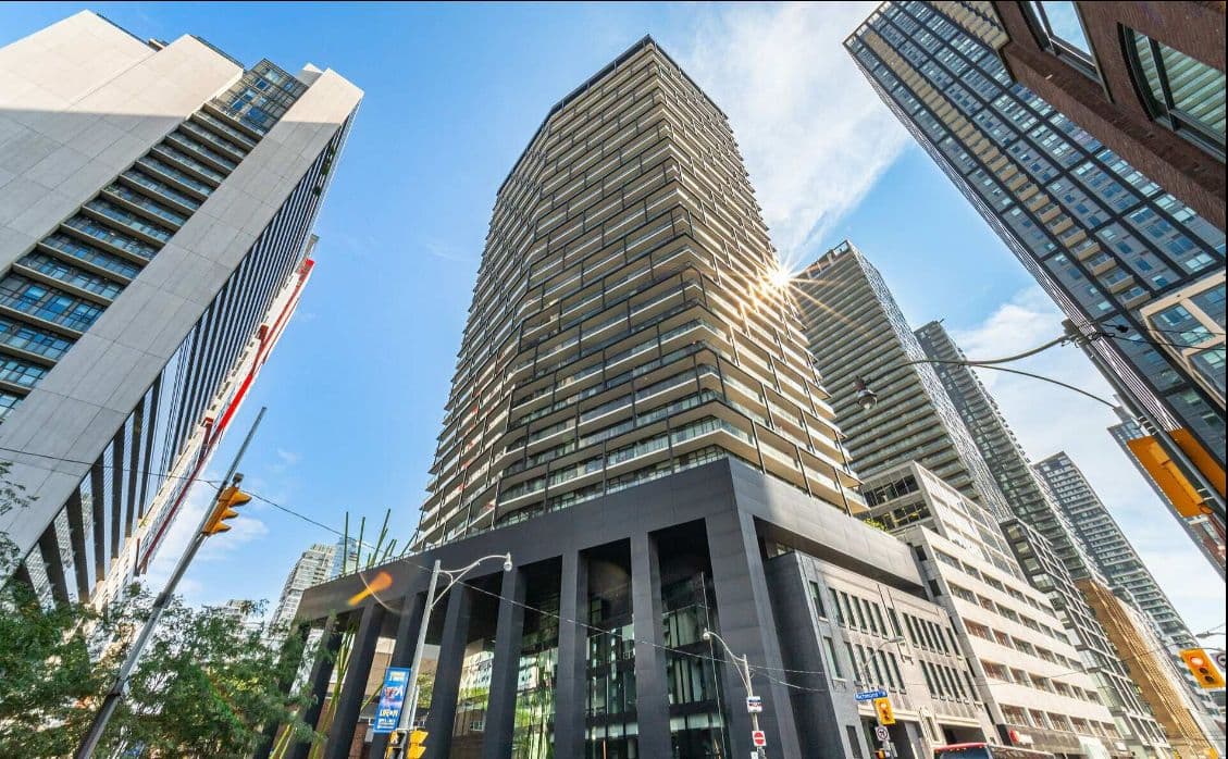 125 Peter Street 1212, Toronto C01, ON M5V 0M2
