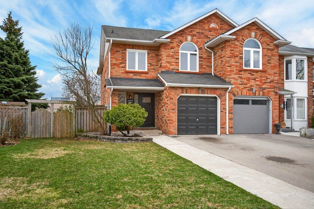 2067 Chrisdon Road, Burlington, ON L7M 3W9