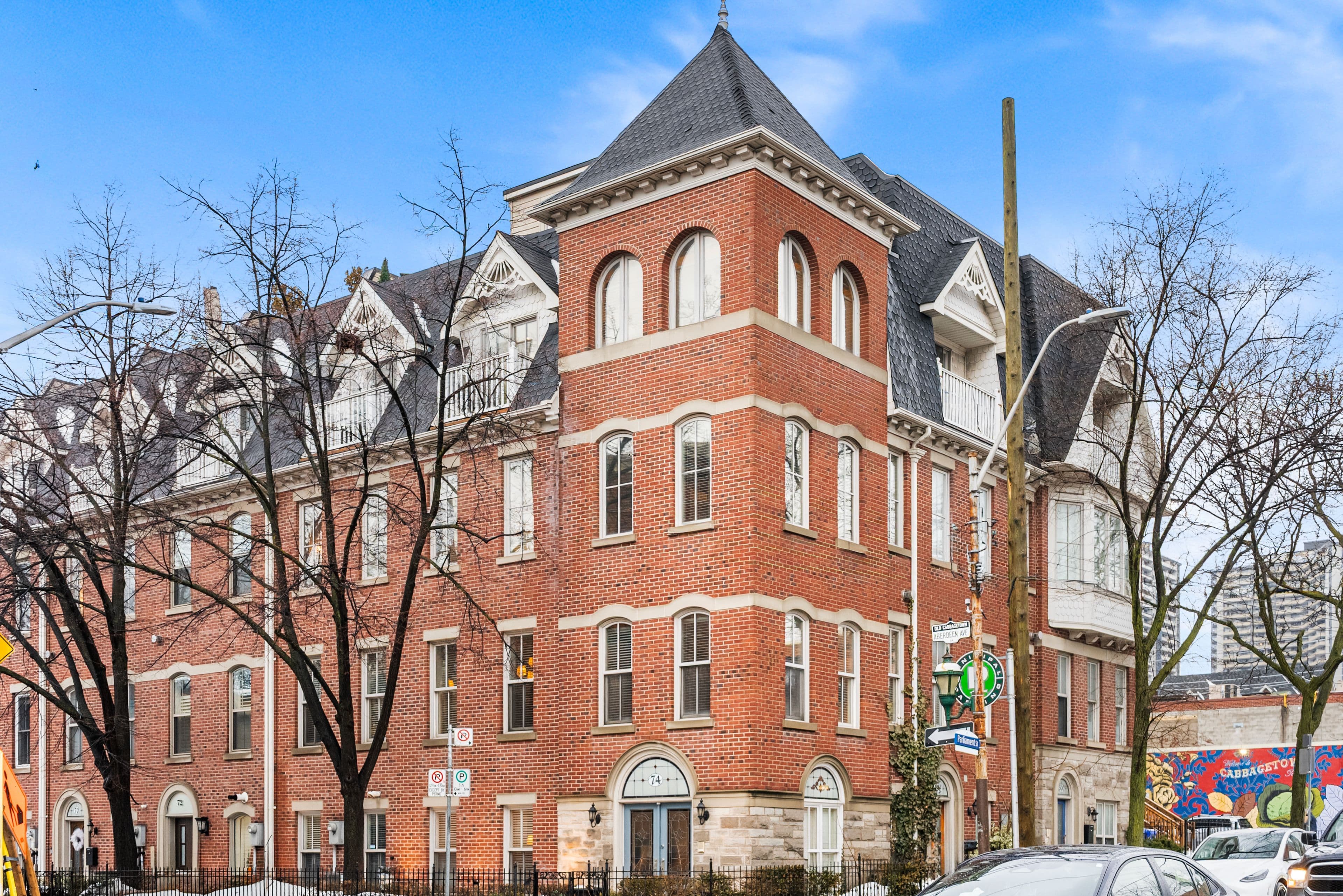 74 Aberdeen Avenue, Toronto C08, ON M4X 1A2