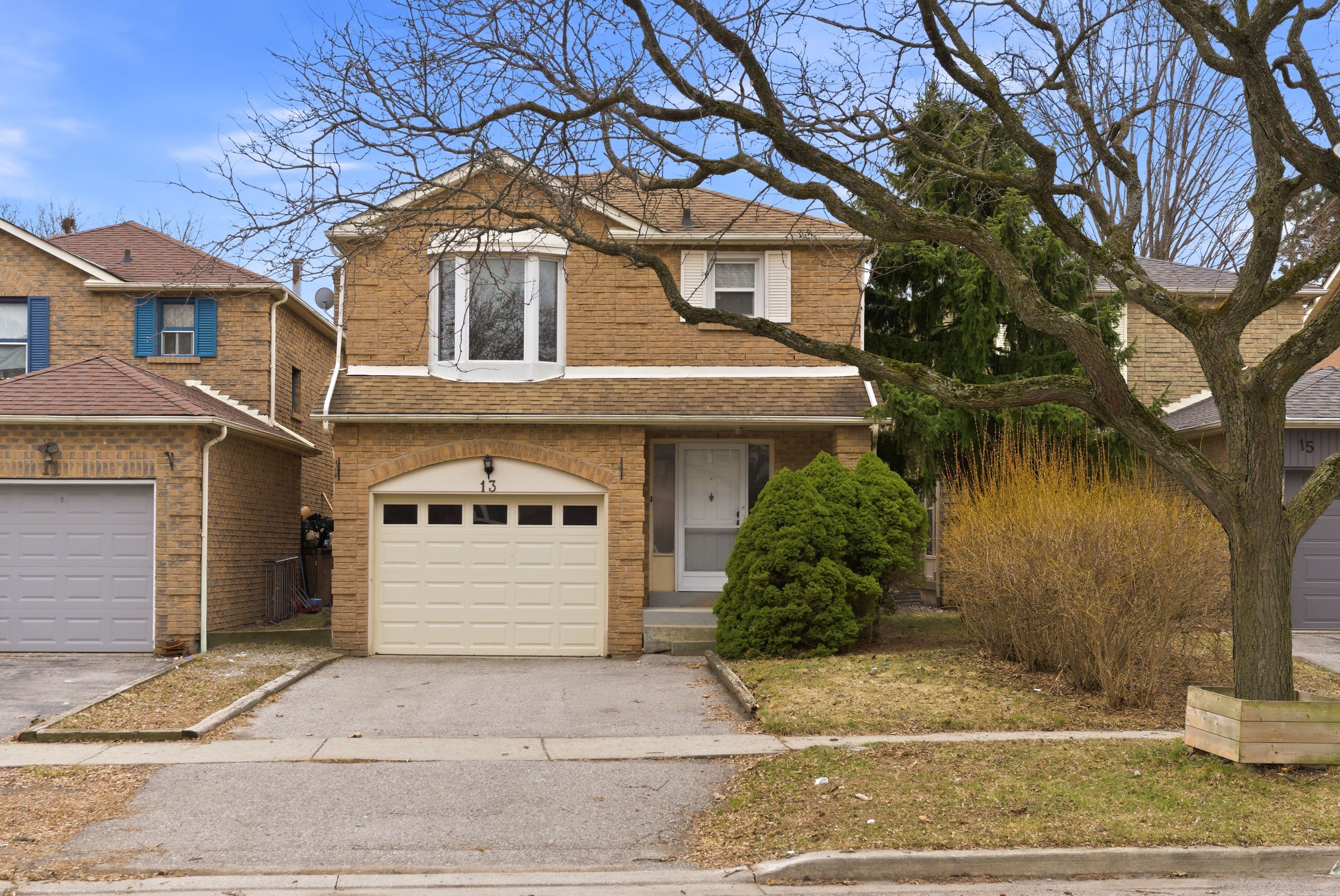 13 Brocklesby Crescent, Ajax, ON L1T 2J1