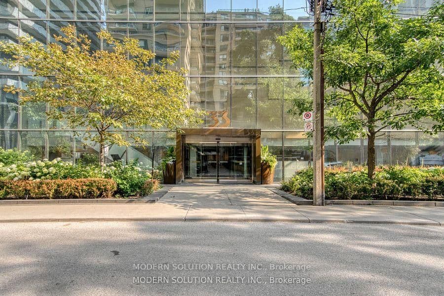 33 Charles Street E 1408, Toronto C08, ON M4Y 0A2