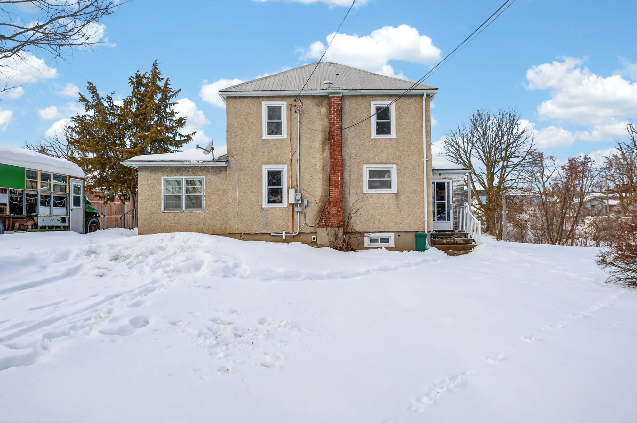 34 Prince of Wales Drive, Belleville, ON K8P 2T7
