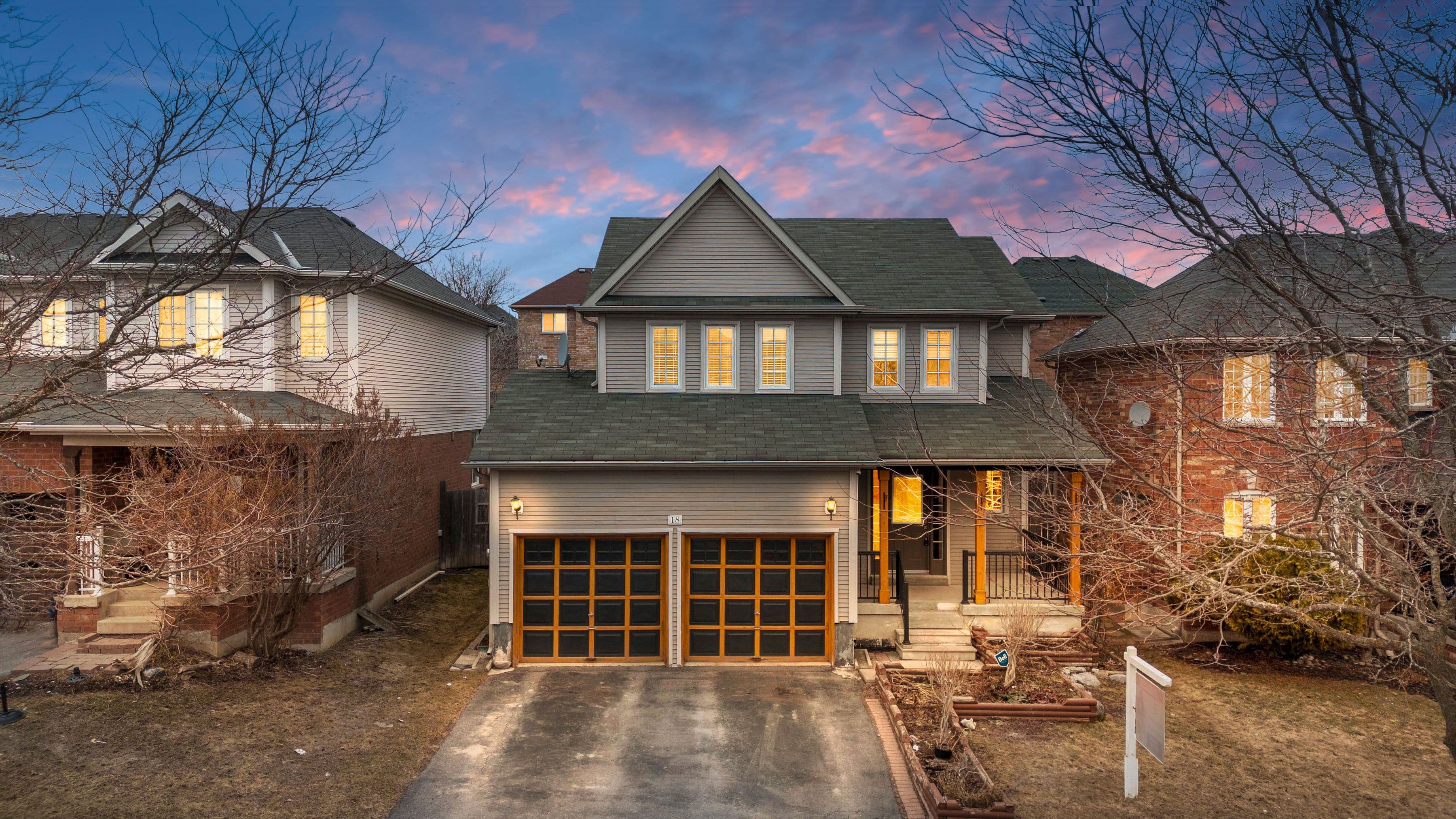 18 Reddenhurst Crescent, Georgina, ON L4P 4G1