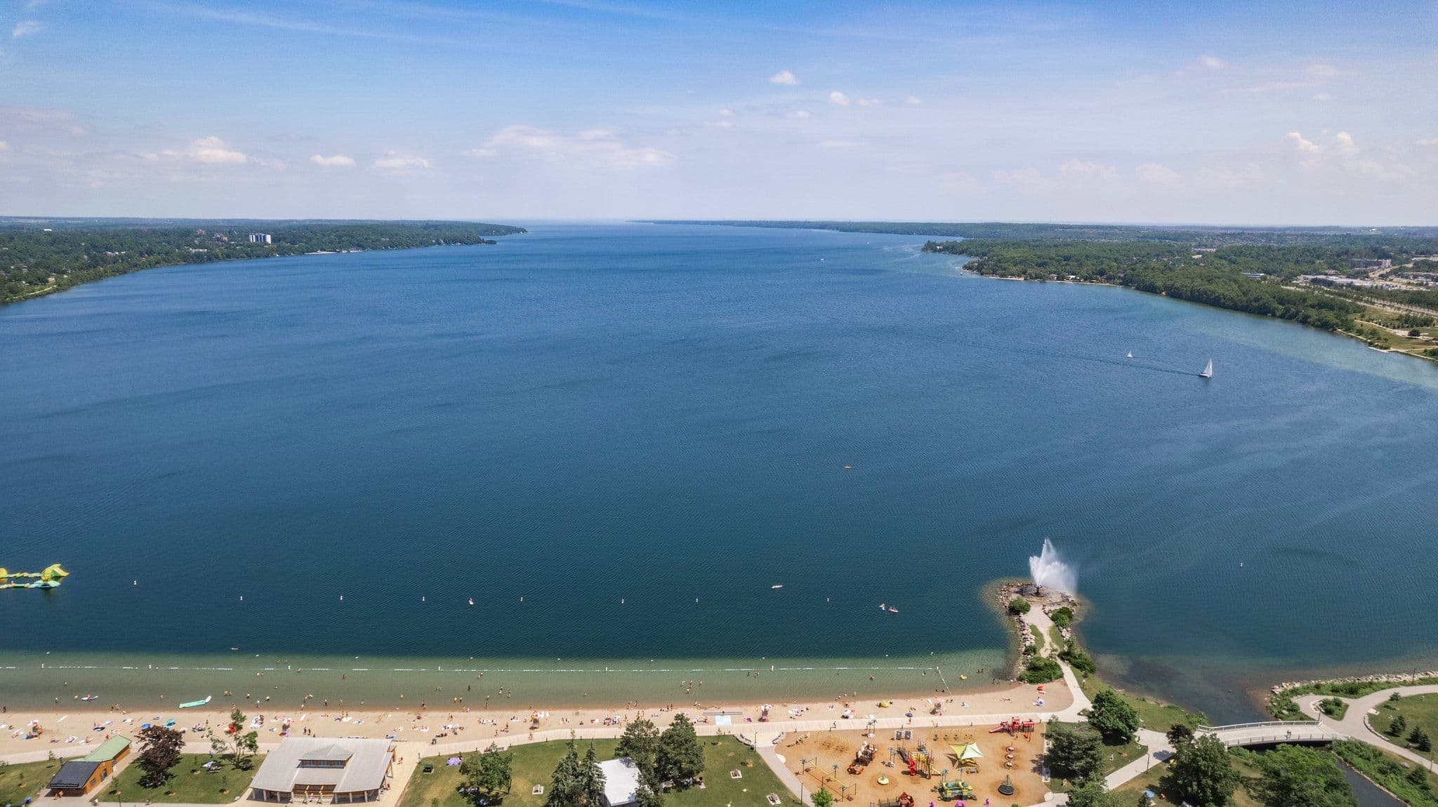 75 Ellen Street S 711, Barrie, ON L4N 7R6