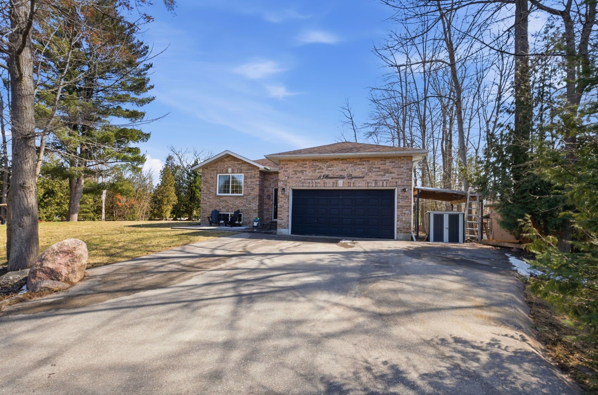 8 Beaverdale Crescent, Georgina, ON L0E 1N0