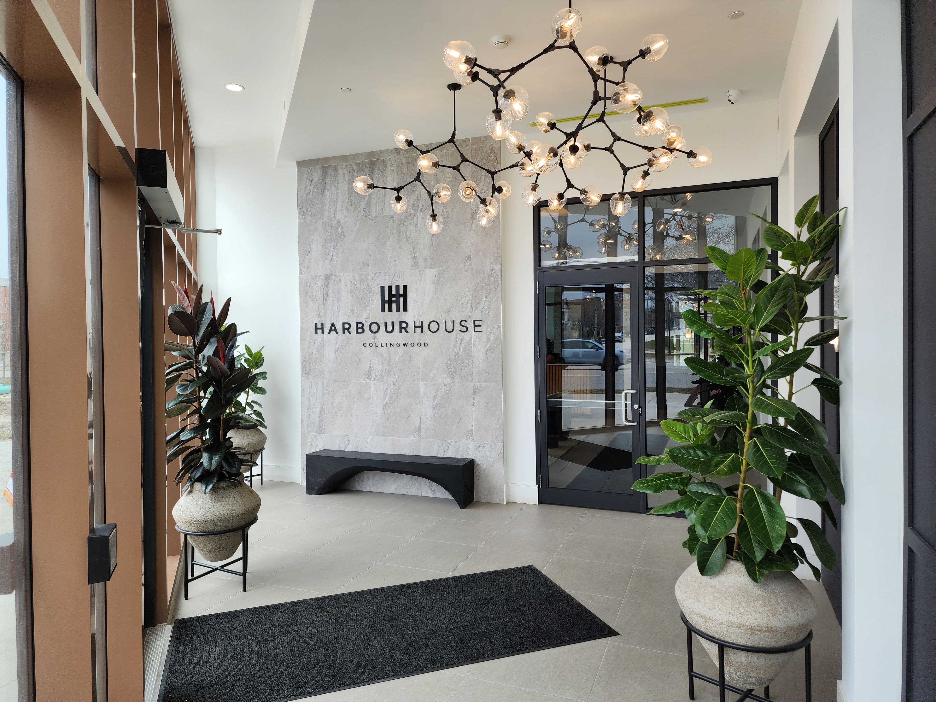 31 Huron Street 617, Collingwood, ON L9Y 5T7