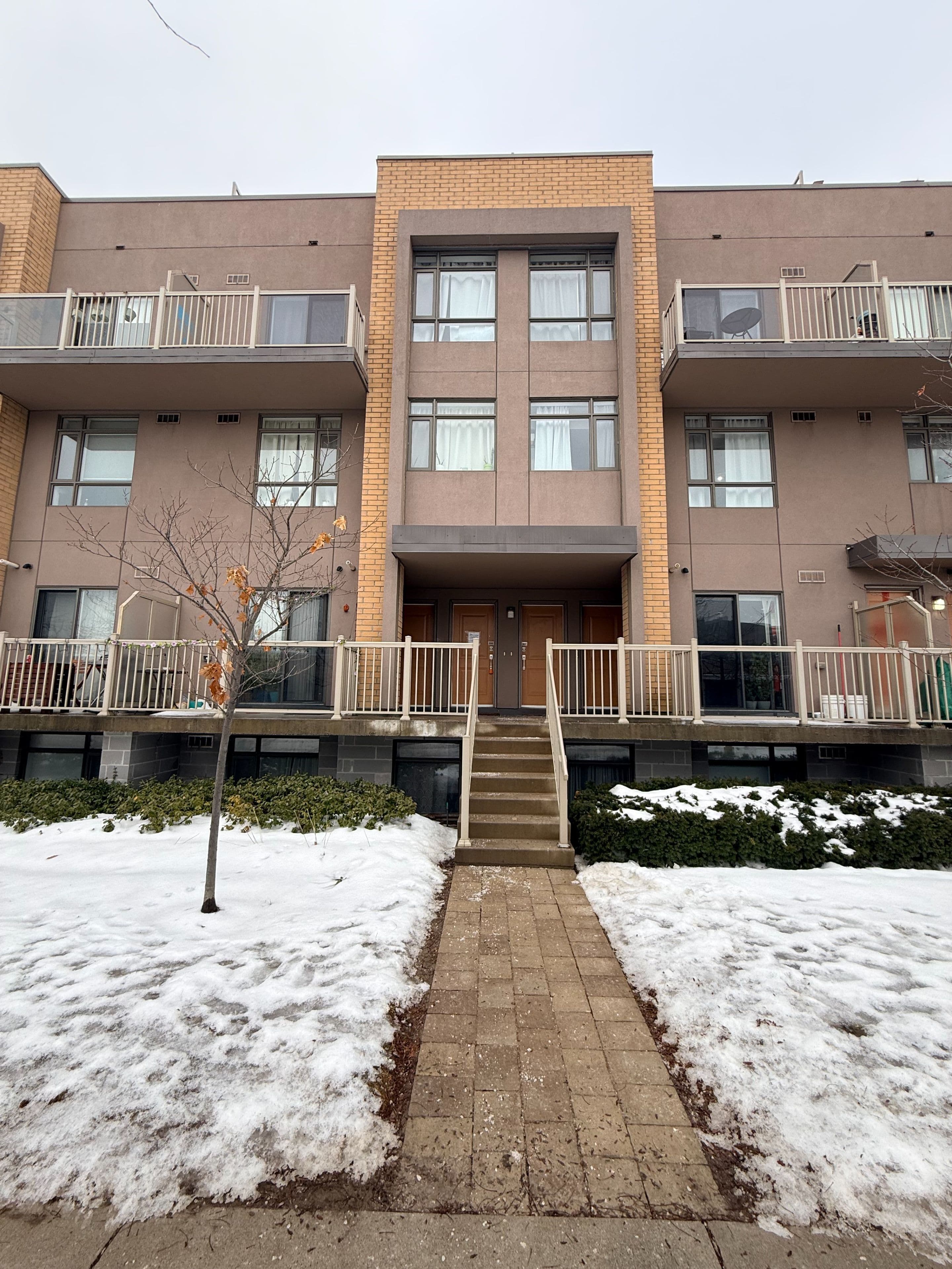 1070 Progress Avenue 306, Toronto E11, ON M1B 0C5
