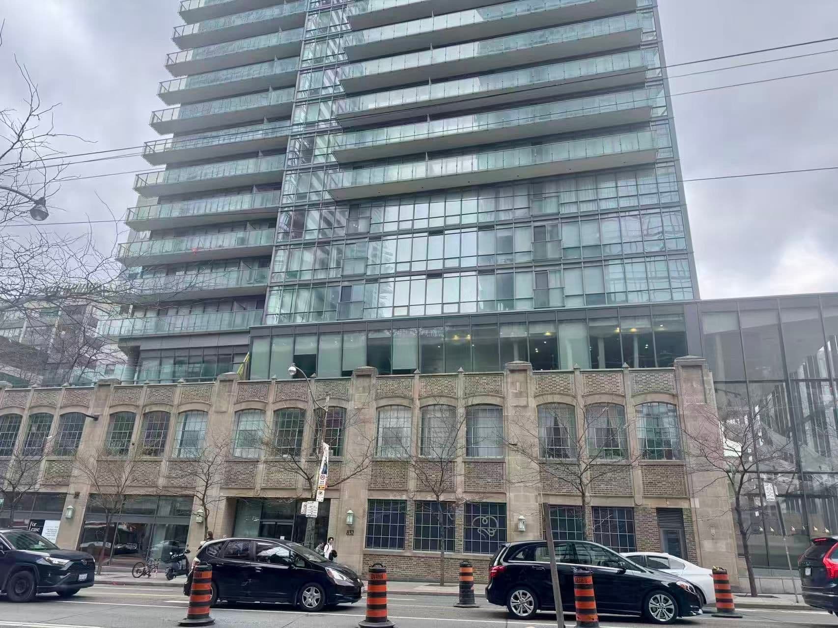 832 Bay Street 602, Toronto C01, ON M5S 1Z6