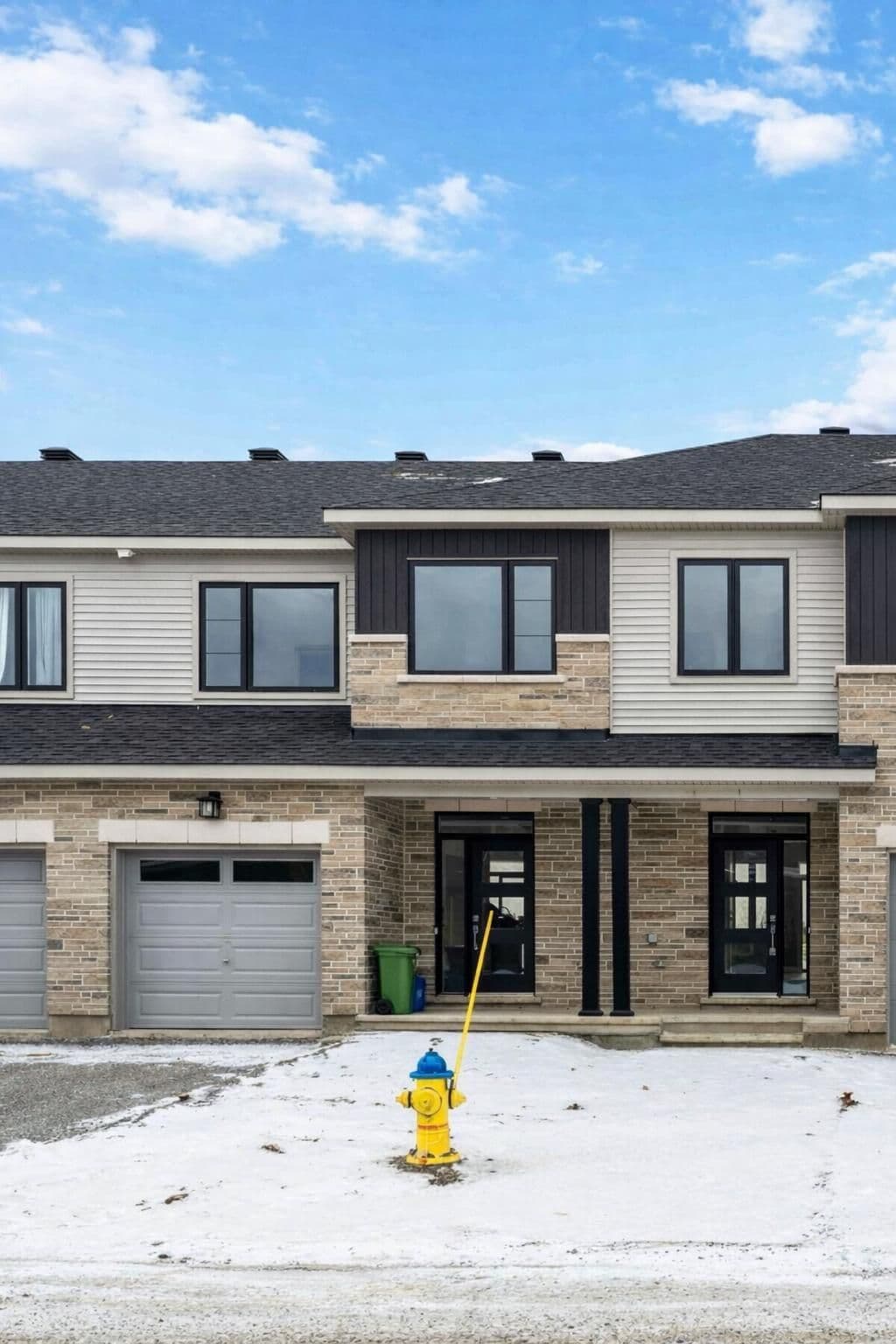 716 Fairline Row, Kanata, ON K2V 0V6