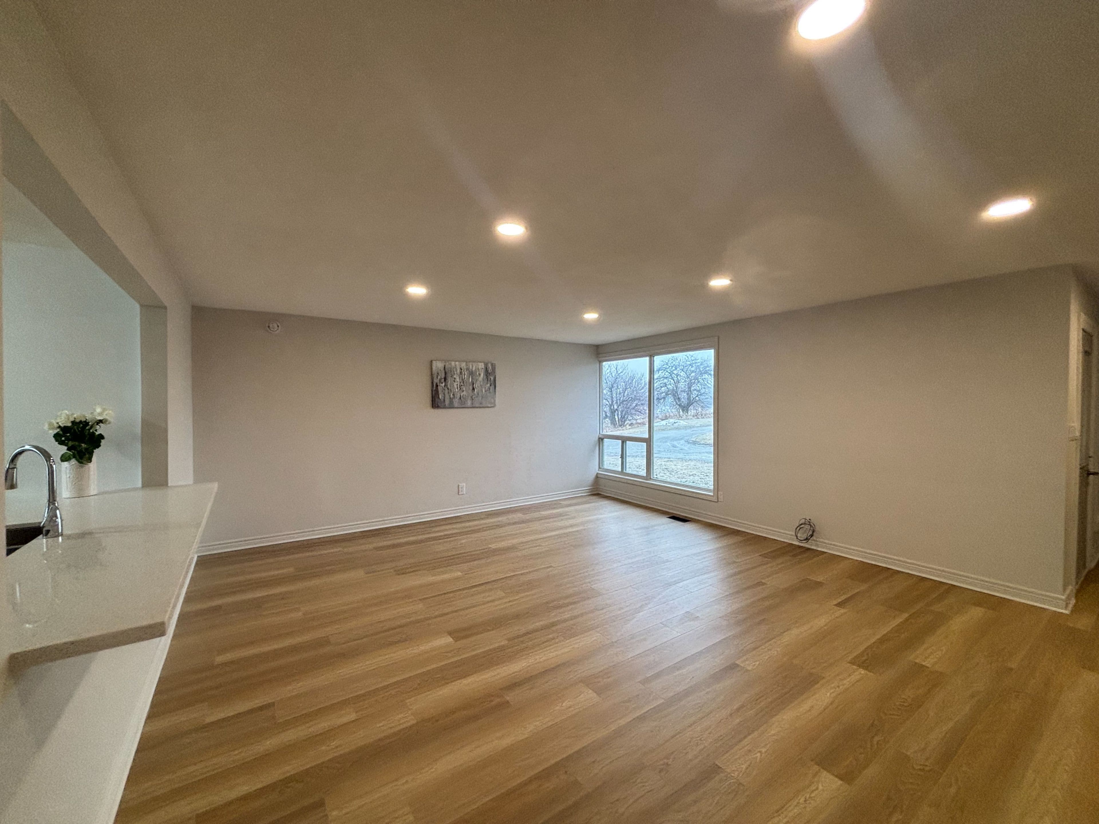 4085 King Street # 1 Upper Level, Caledon, ON L7C 0T7