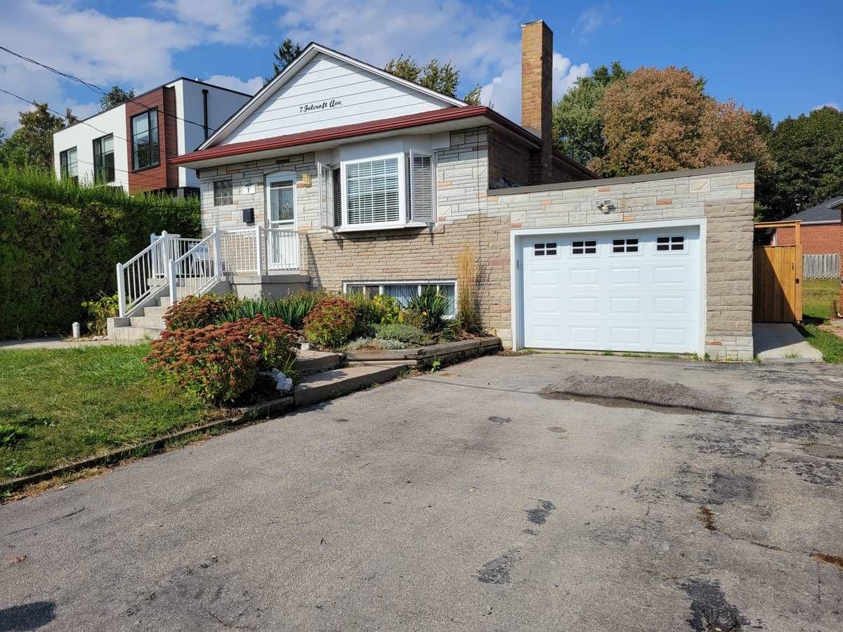 7 Folcroft Avenue BSMT, Toronto E06, ON M1N 1K7