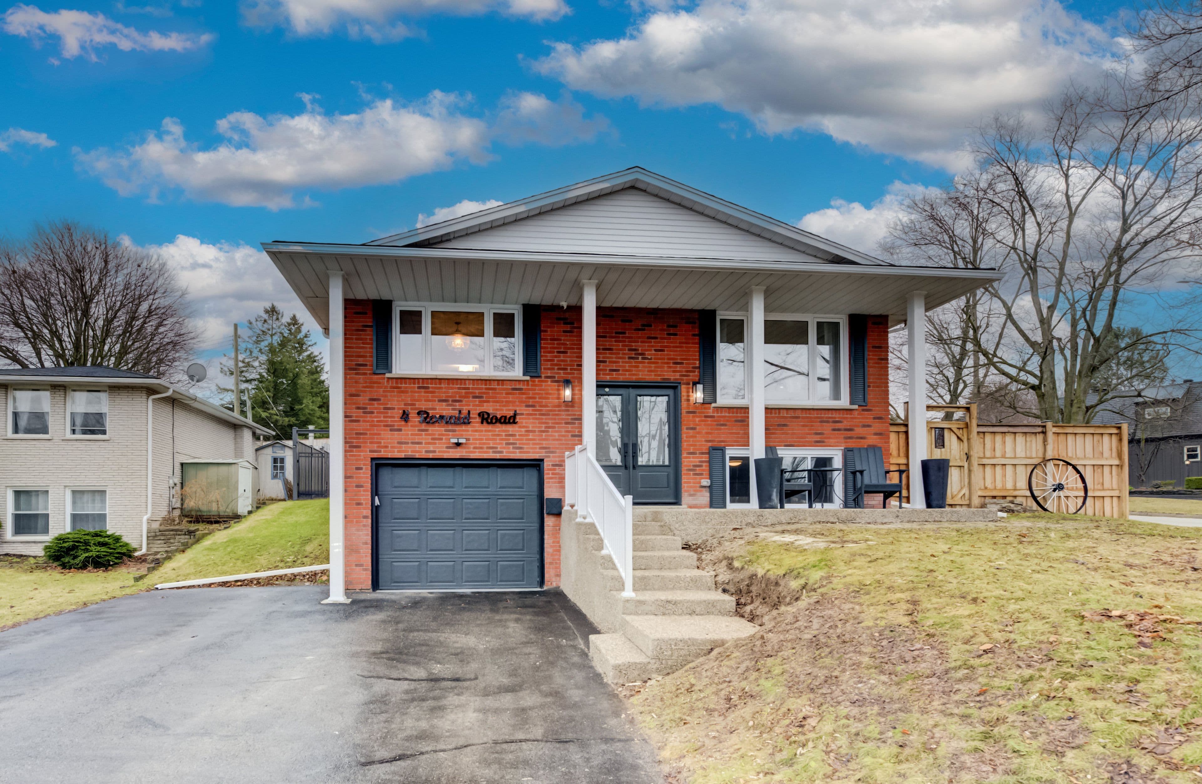 4 Ronald Road, Cambridge, ON N1S 4N1