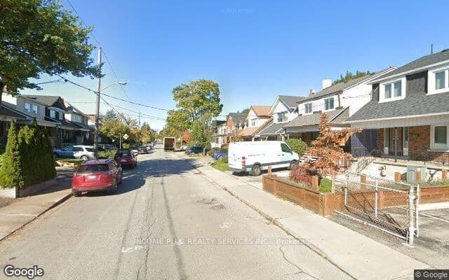 176 Westmount Avenue Upper, Toronto C03, ON M6E 3M8