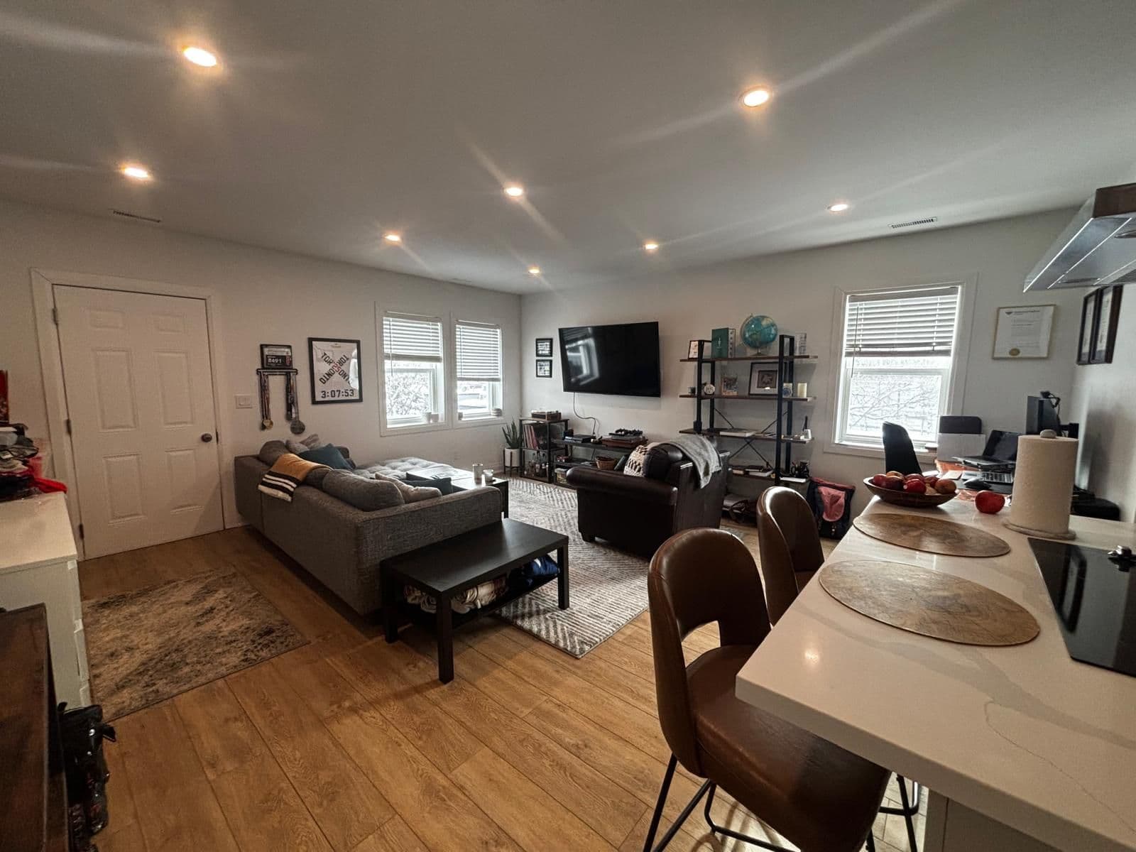 85 Beech Avenue 11, Toronto E02, ON M4E 3H5