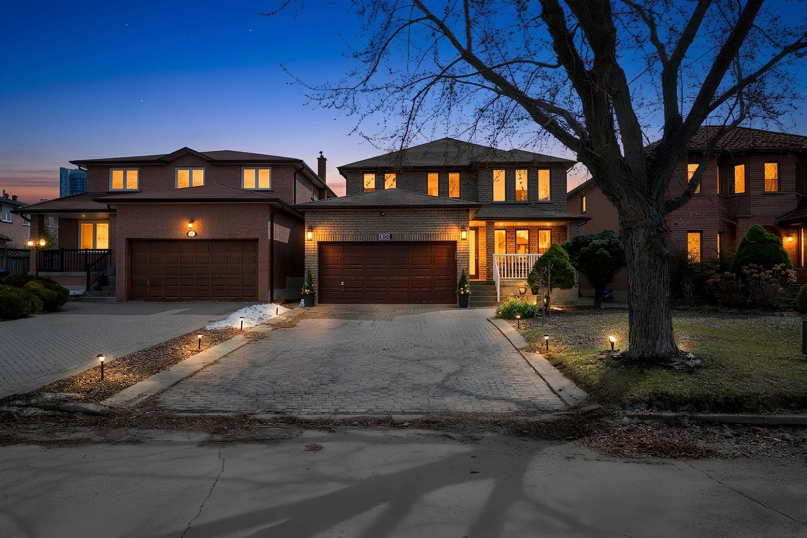 100 Glenn Hawthorne Boulevard S, Mississauga, ON L5R 2K3