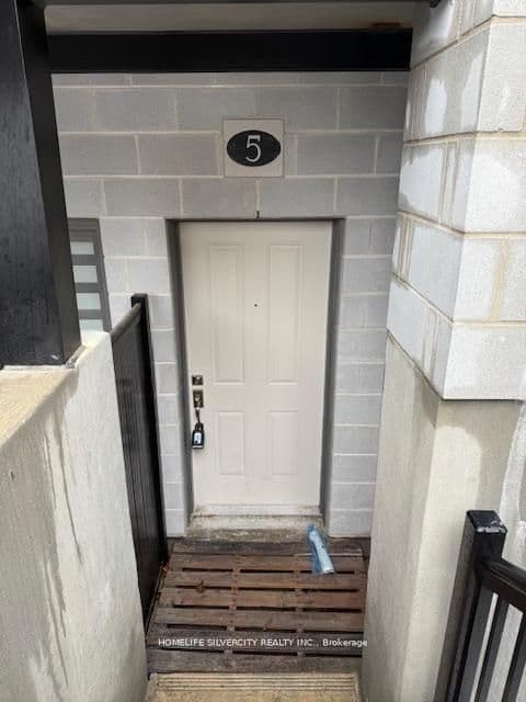 25 Isherwood Avenue 5, Cambridge, ON N1R 0E2