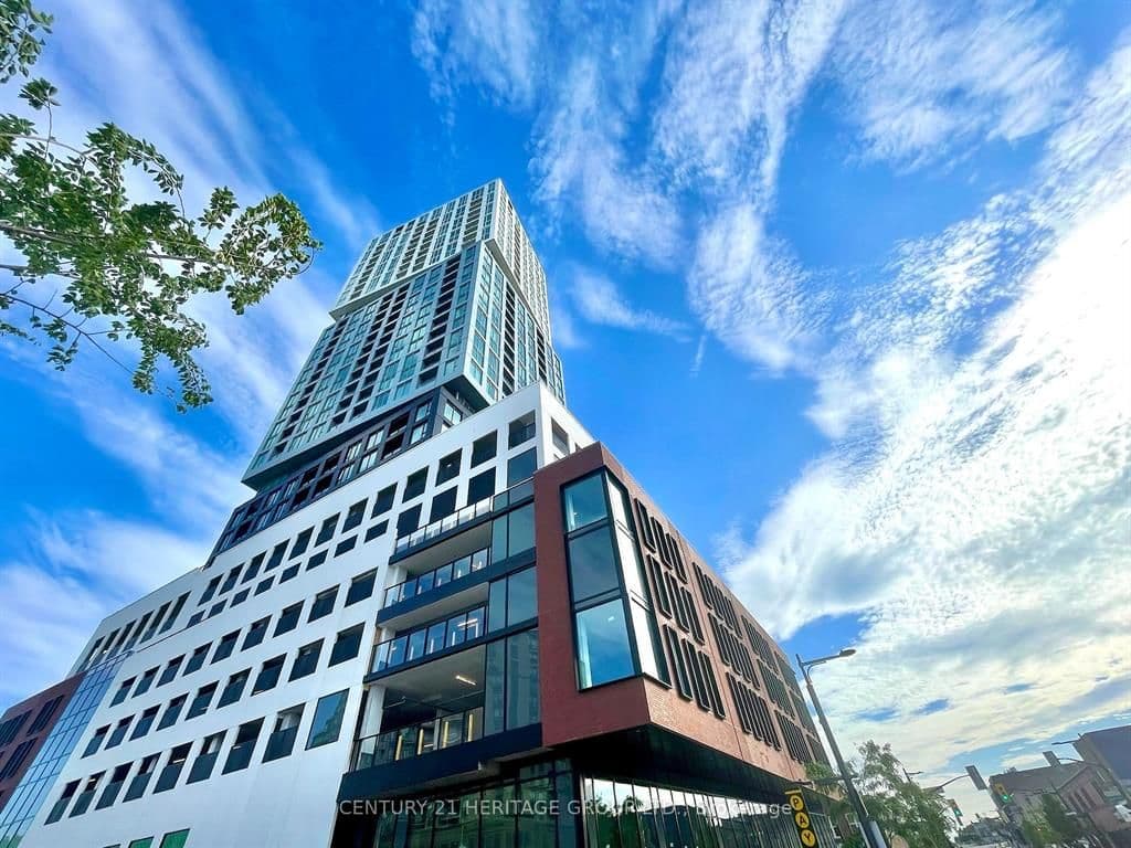 39 Mary Street 802, Barrie, ON L4N 1S9