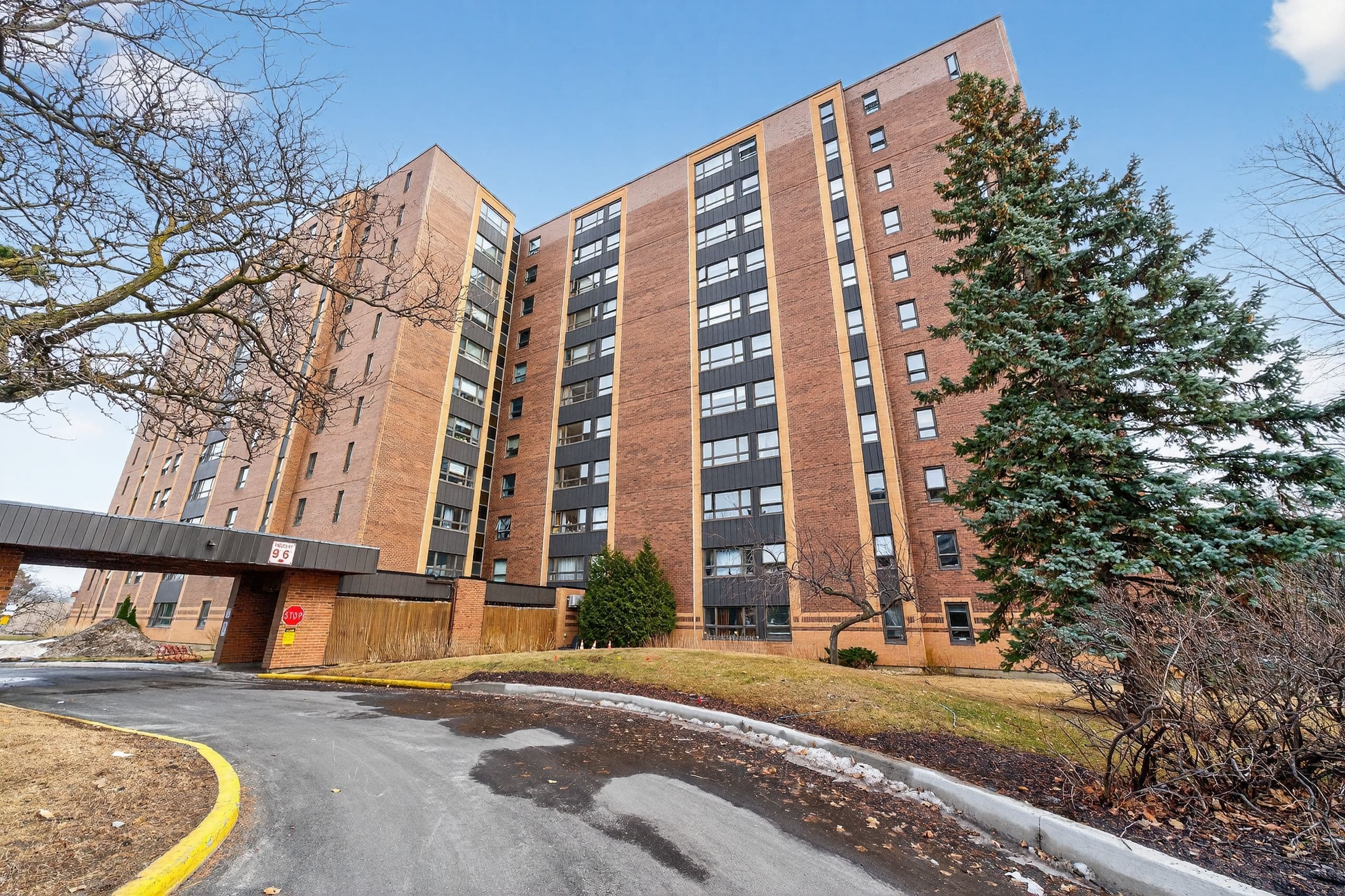 1356 Meadowlands Drive E 407, Cityview - Parkwoods Hills - Rideau Shore, ON K2E 6K6
