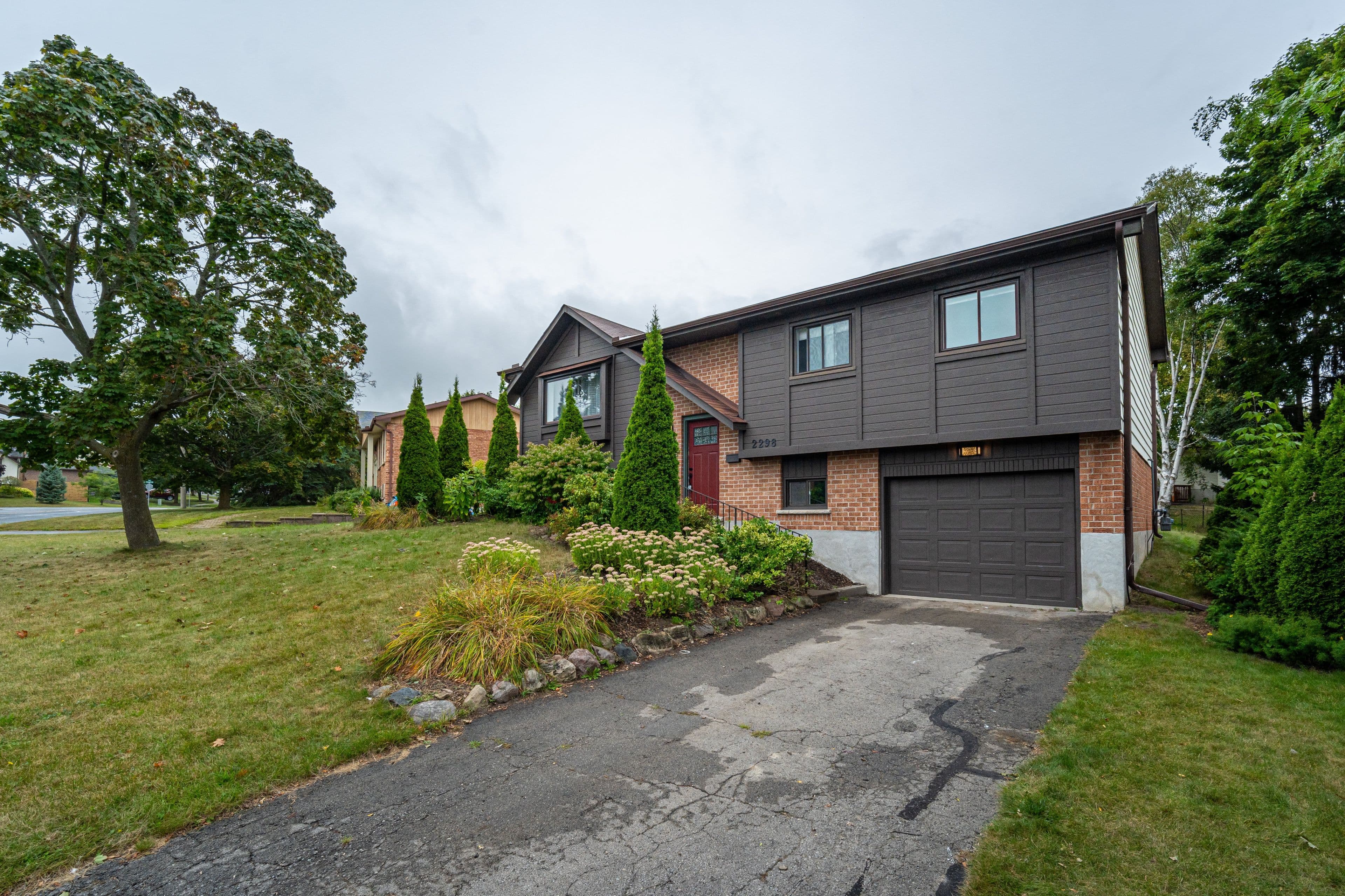 2298 Lynhaven Road, Peterborough, ON K9K 1V5