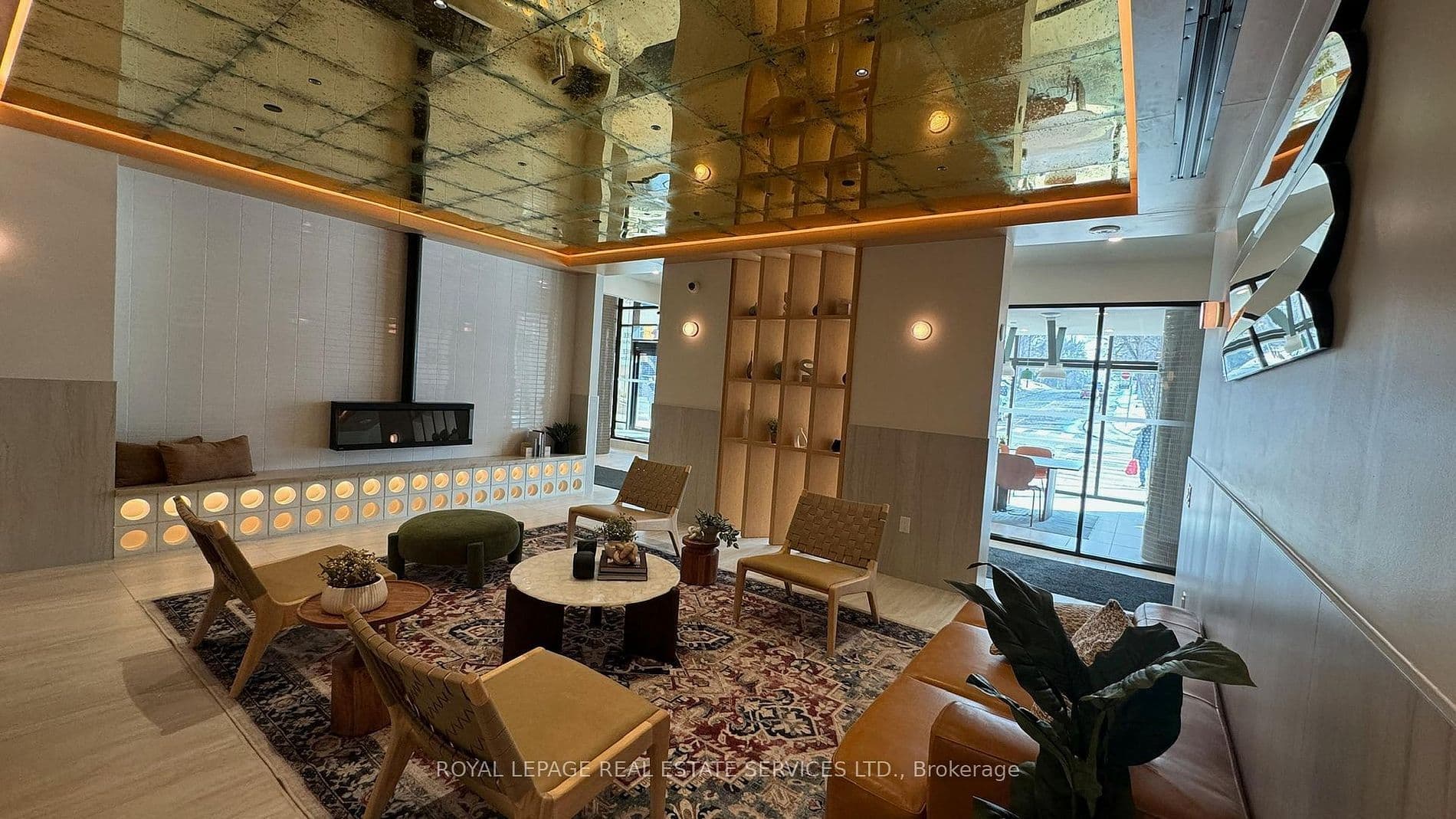 1660 Bloor Street W 401, Toronto W02, ON M6P 0C6