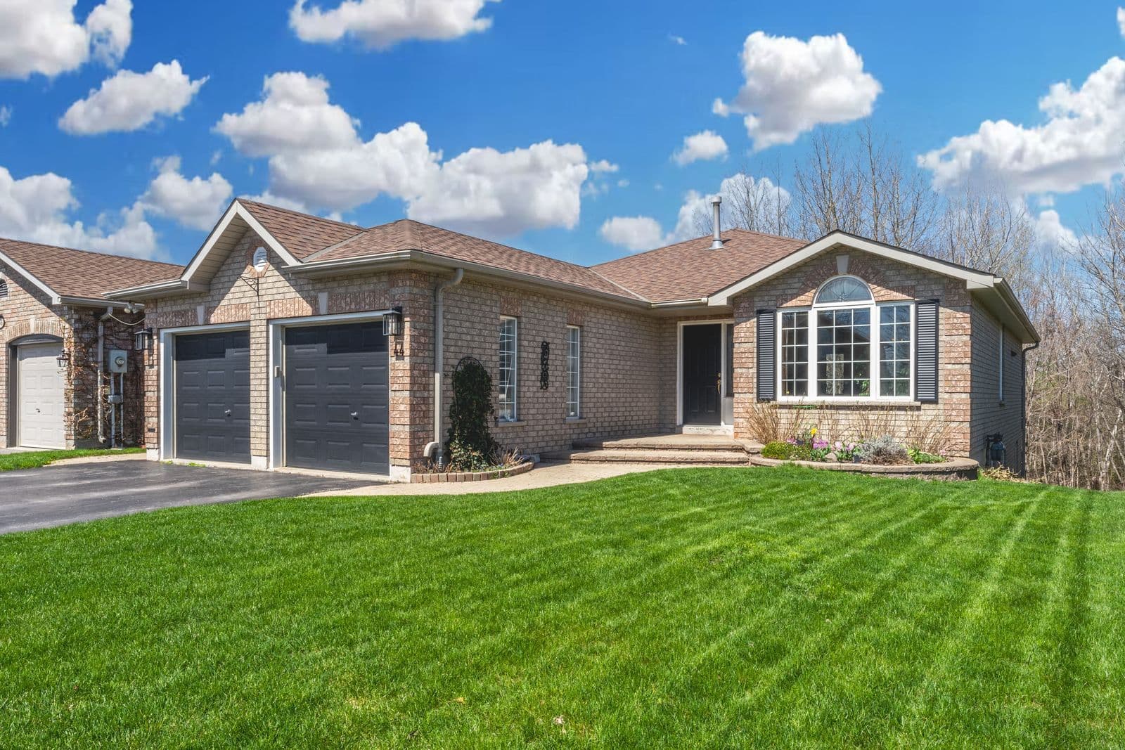 44 Nicklaus Drive, Barrie, ON L4M 6W5