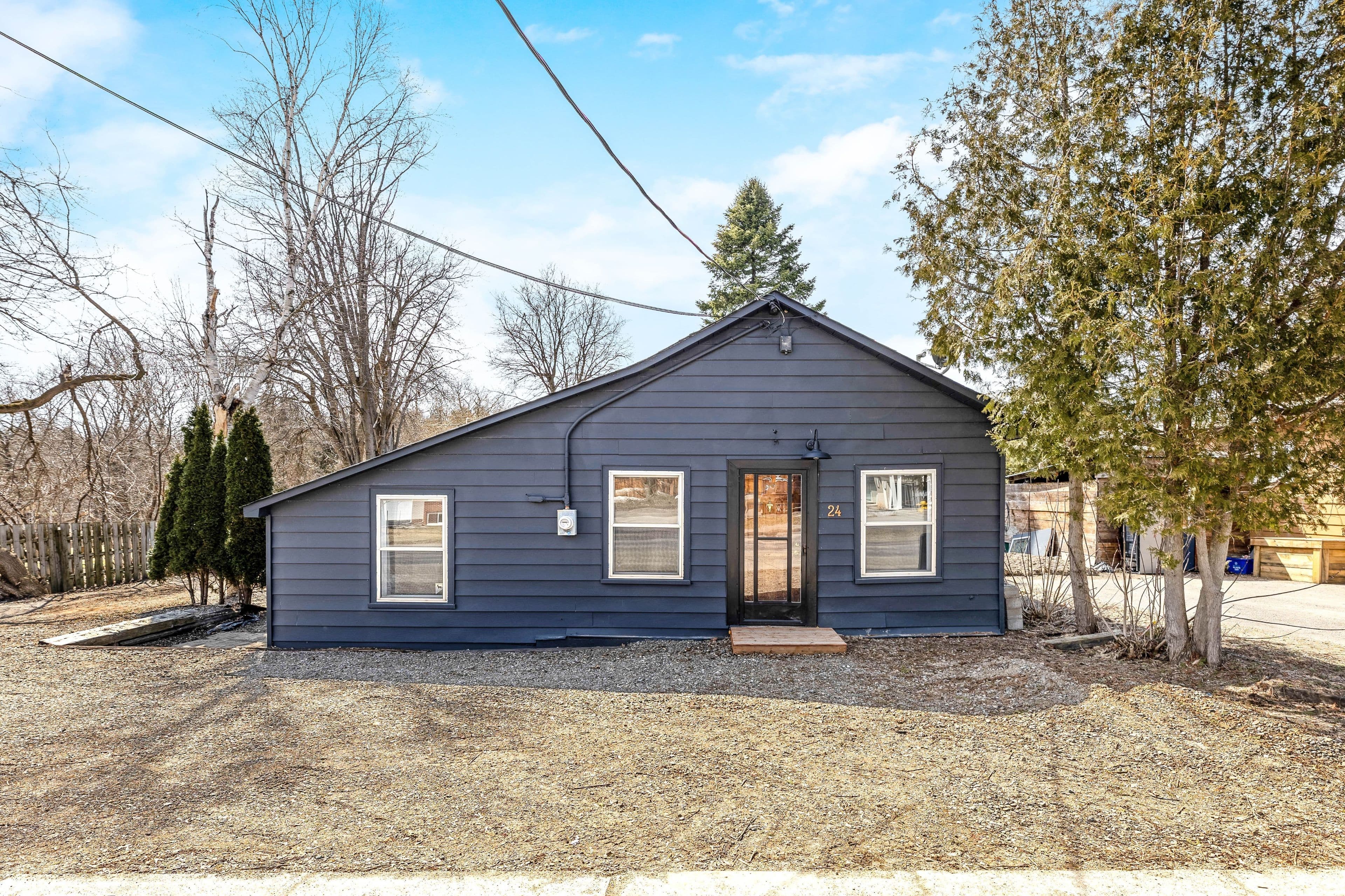 24 Trafalgar Road, Erin, ON N0B 1Z0