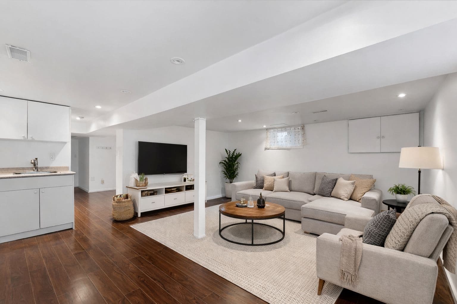 100 Sheldon Avenue BSMT, Newmarket, ON L3Y 2V7