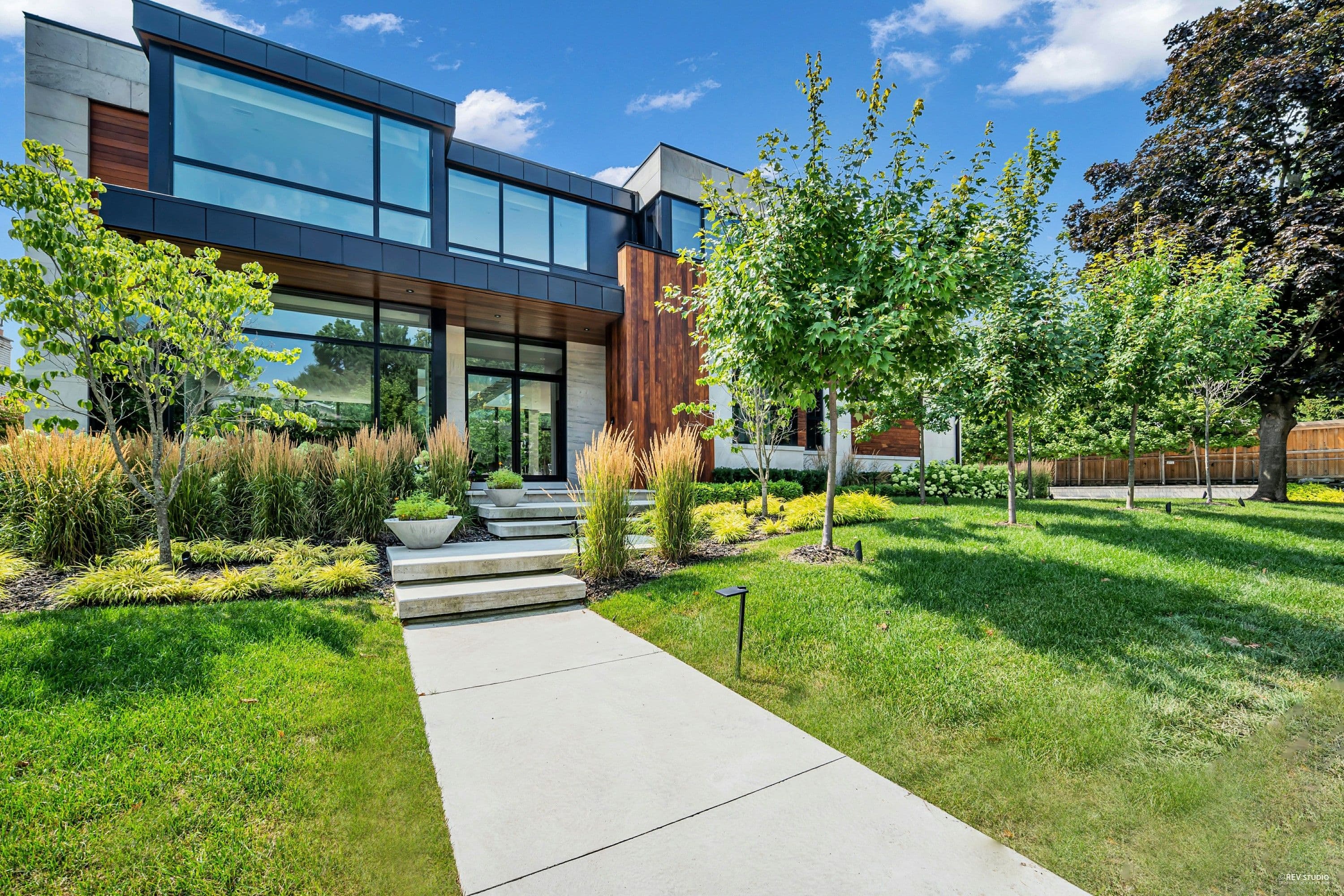 7 Whitelaw Court, Markham, ON L3T 5E6