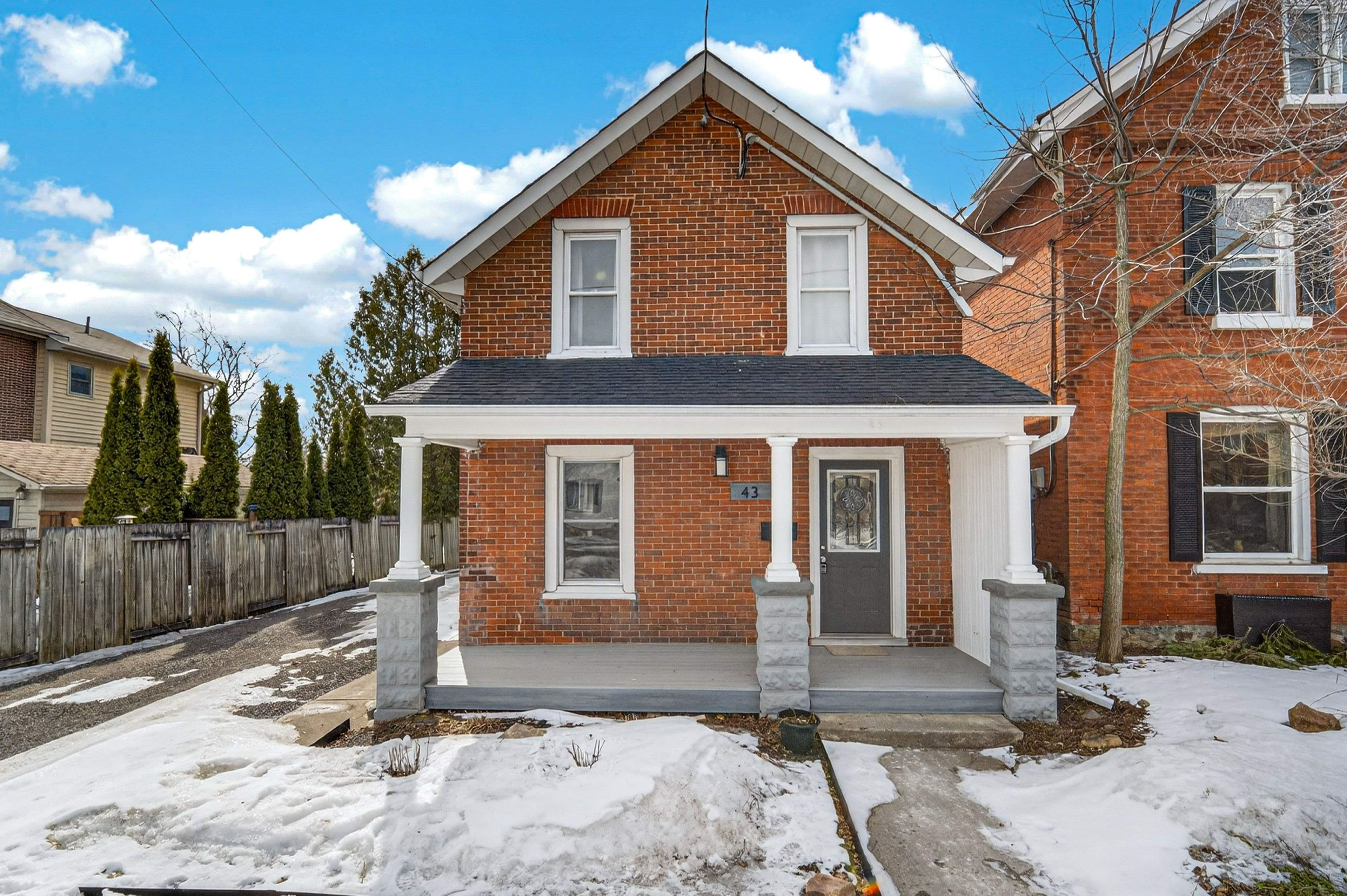 43 WARE Street, Peterborough, ON K9J 2B5