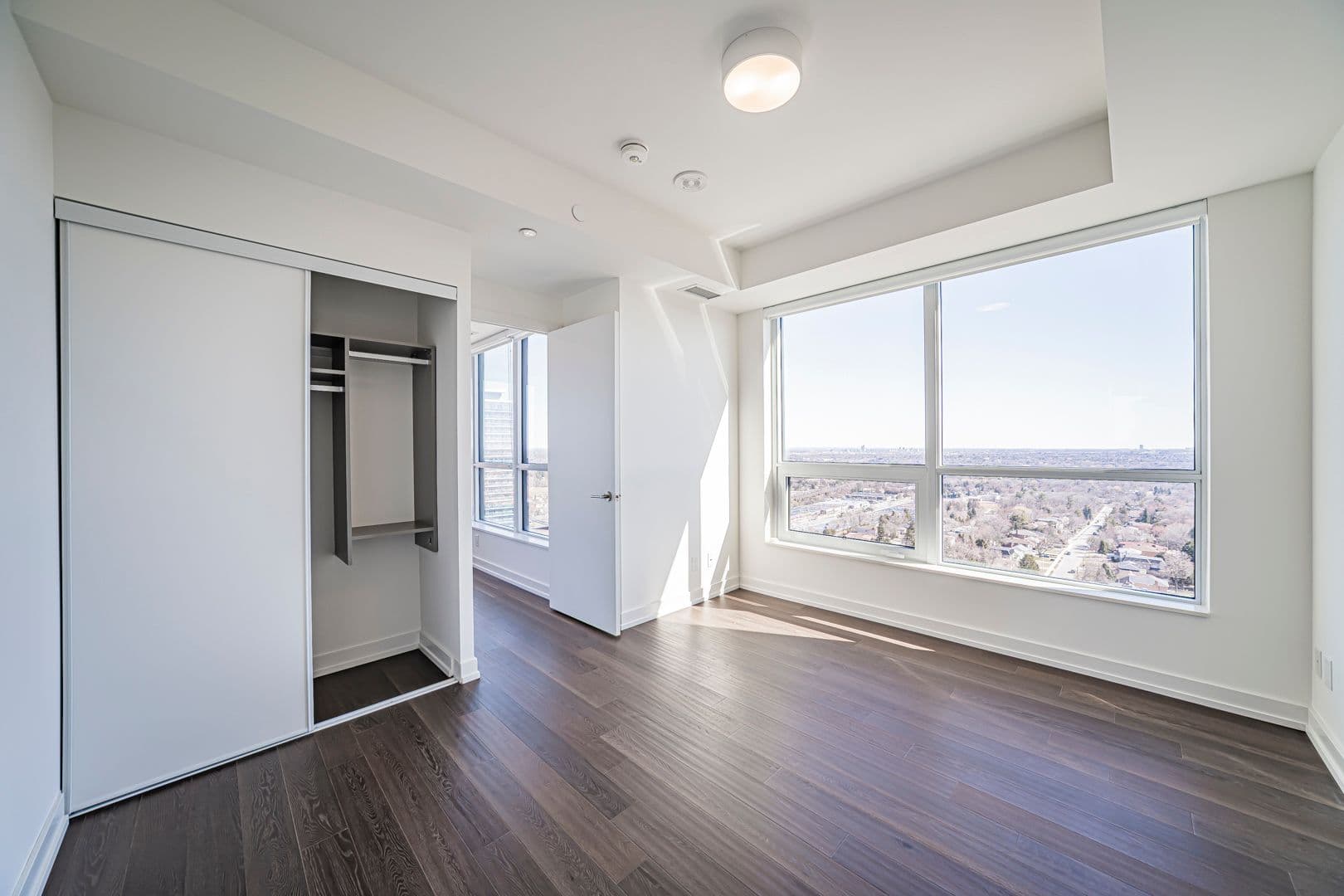 1 Grandview Avenue 2303, Markham, ON L3T 0G7