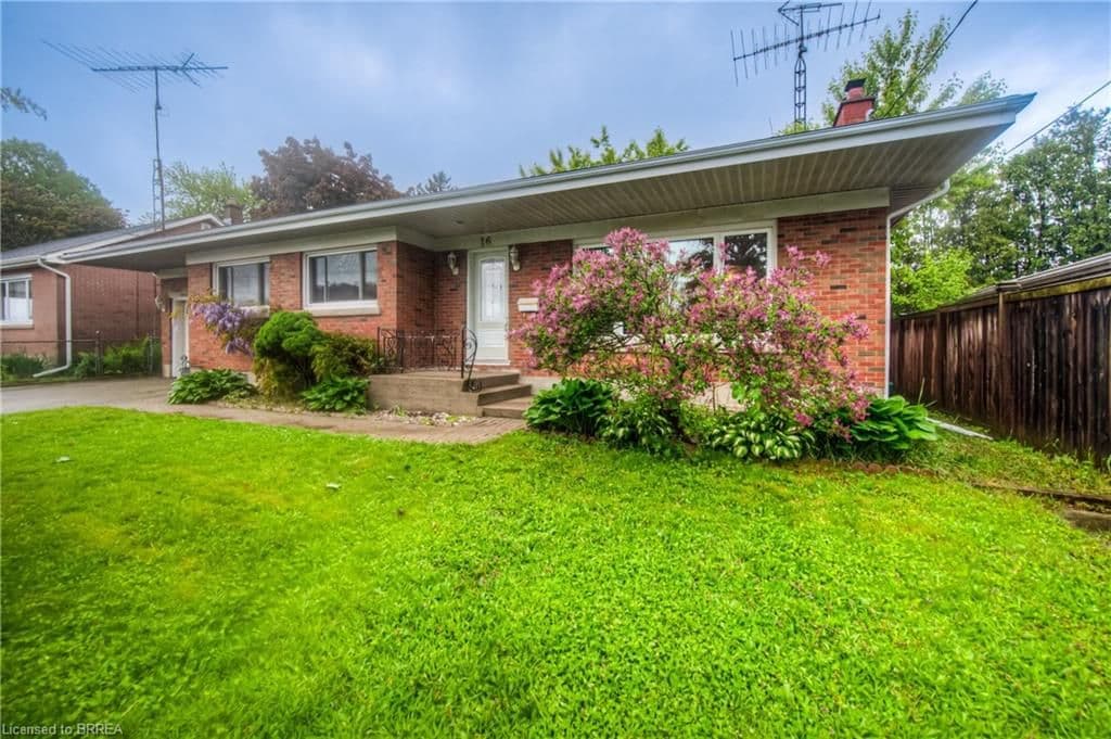16 Rowanwood Avenue, Brant, ON N3S 7B6