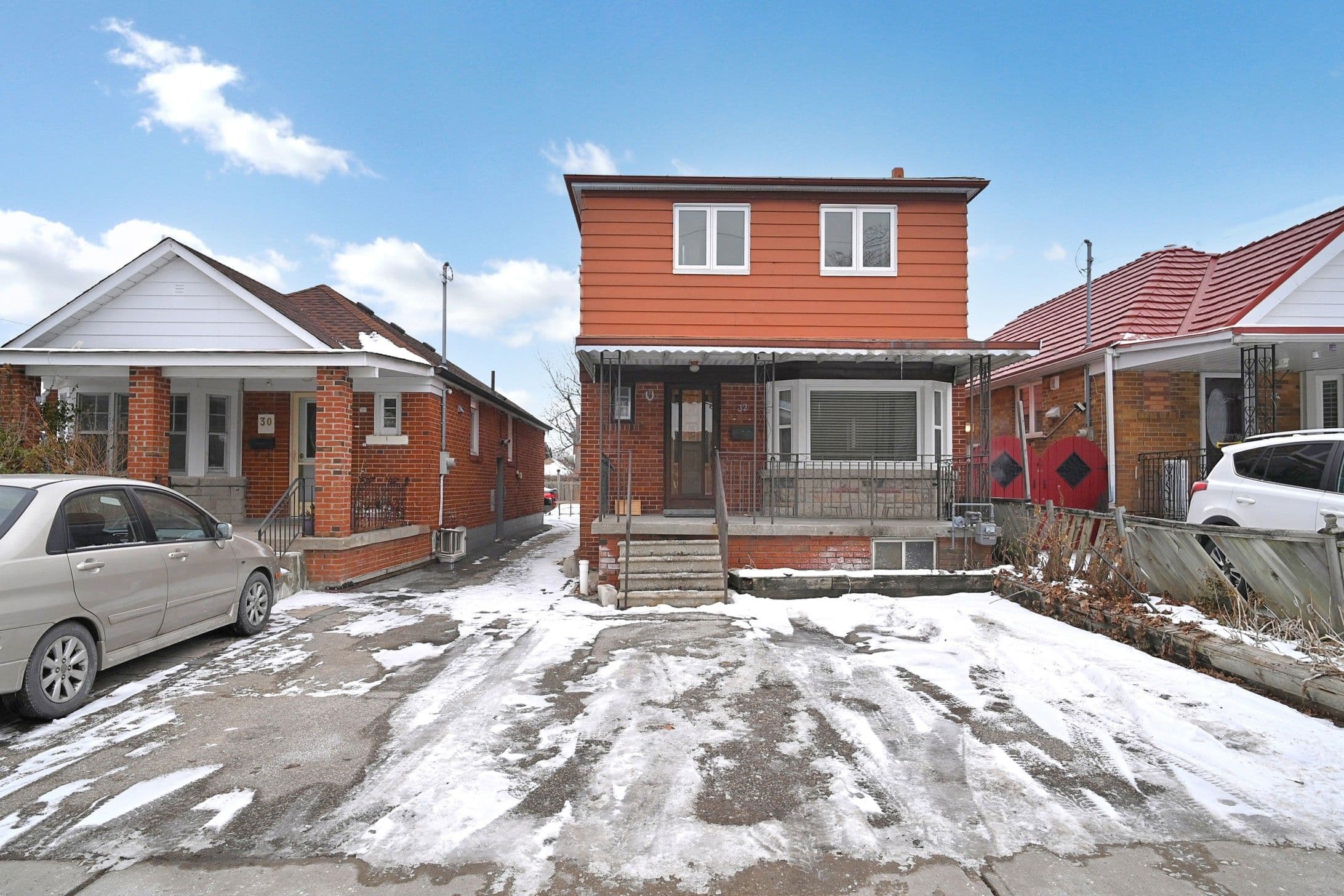 32 Shortt Street, Toronto W04, ON M6E 3X8