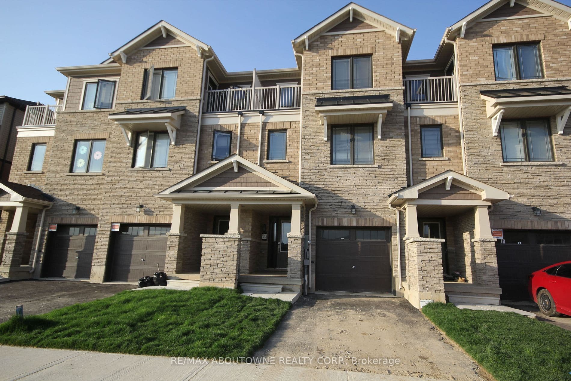 243 Gillepsie Drive, Brant, ON L3T 5L5