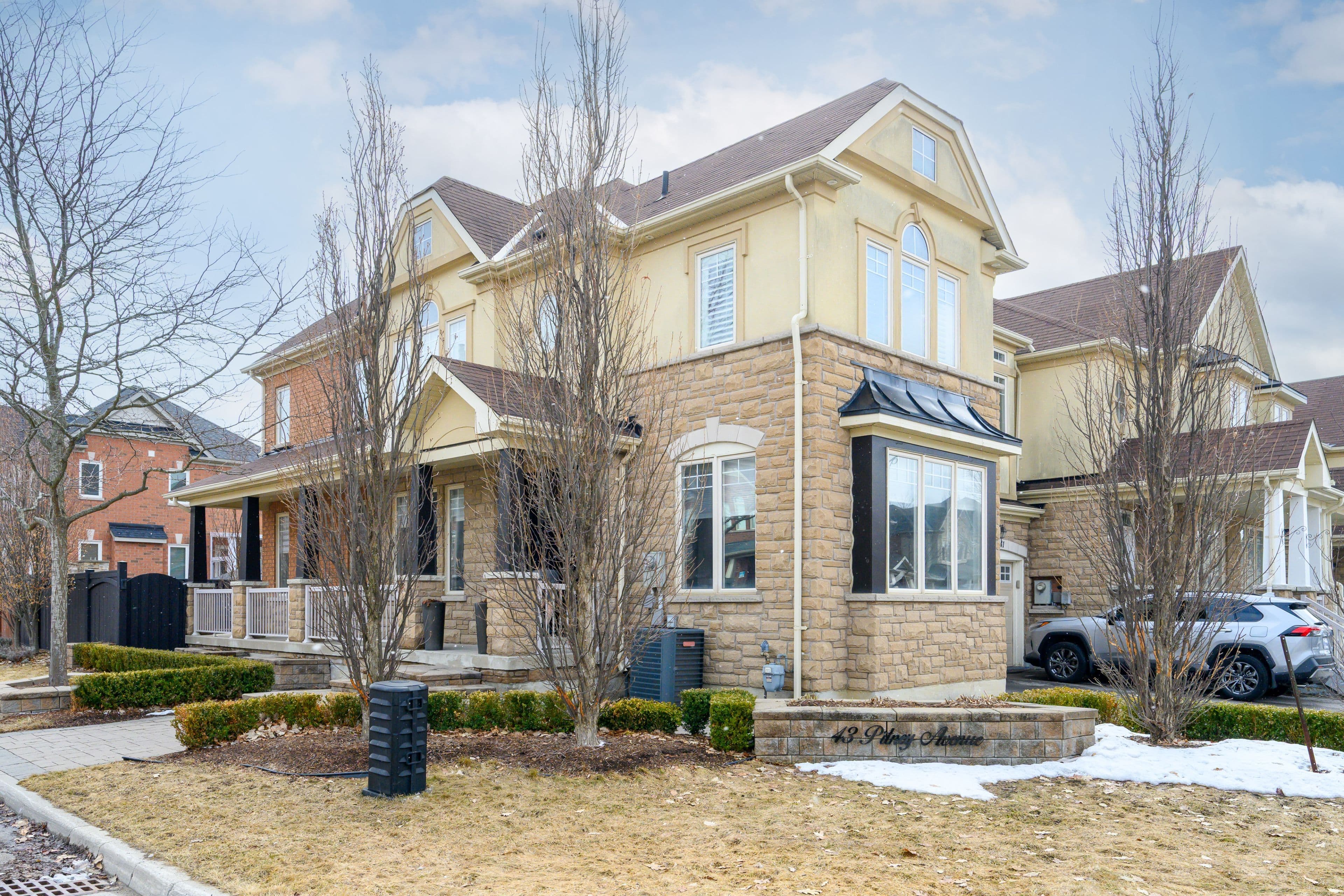 43 Pitney Avenue, Richmond Hill, ON L4E 4Y5