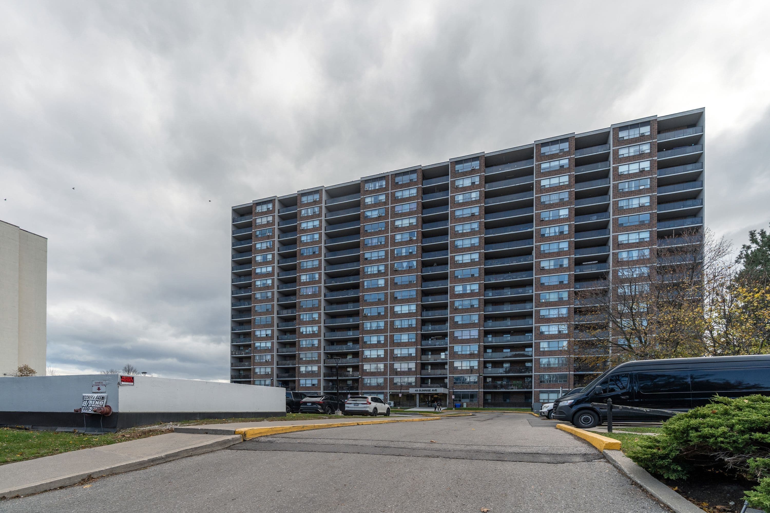 45 Sunrise Avenue 714, Toronto C13, ON M4A 2S3