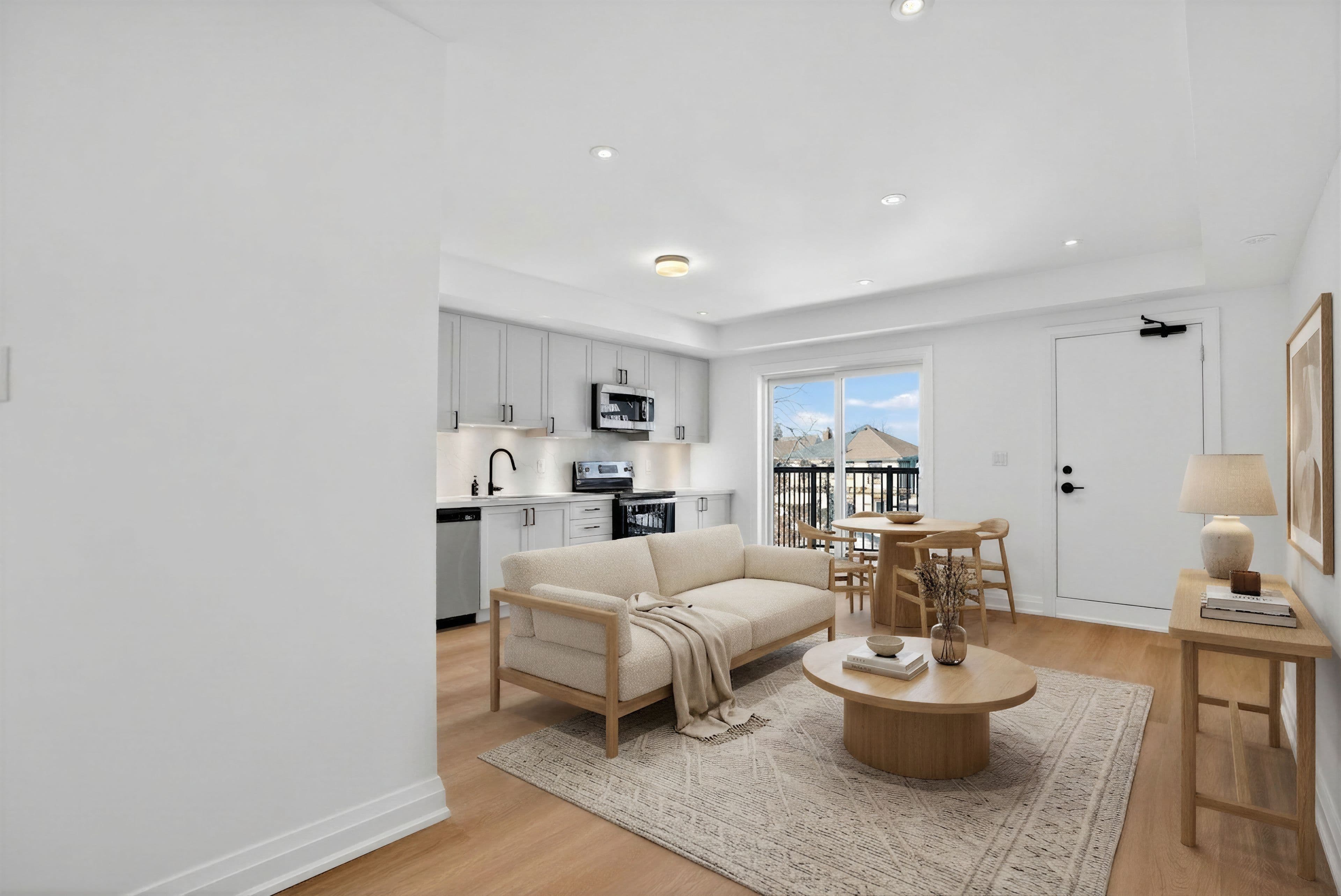 218 Aileen Avenue B, Toronto W03, ON M6M 1G4