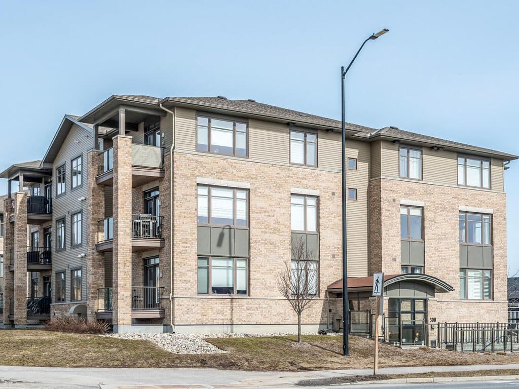 300 JATOBA Private 201, Kanata, ON K2V 0E7