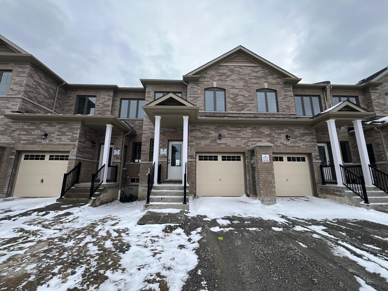 2934 Peter Matthews Drive, Pickering, ON L1V 2P8