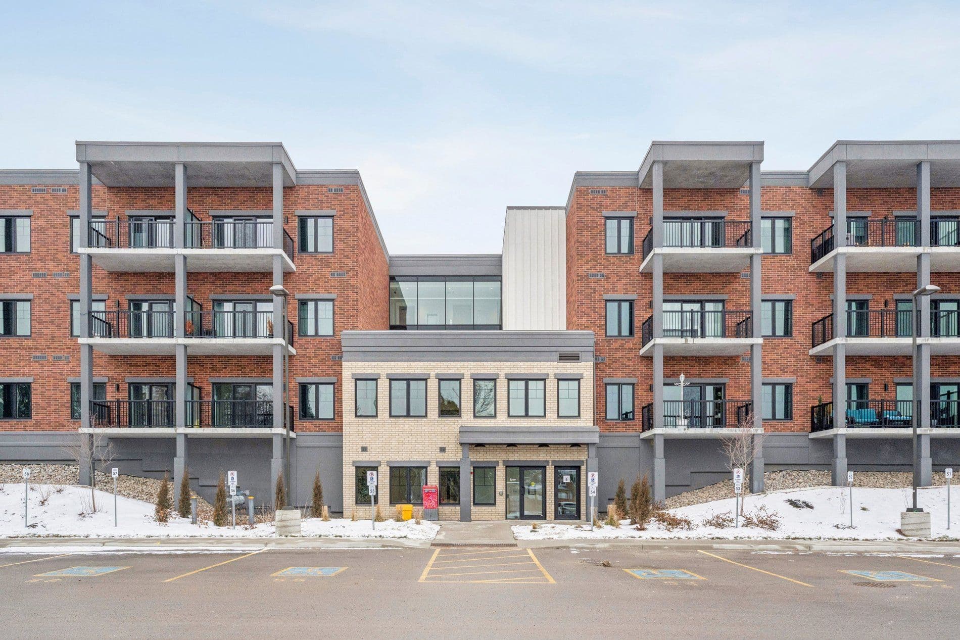 121 Mary Street 405, Clearview, ON L0M 1G0