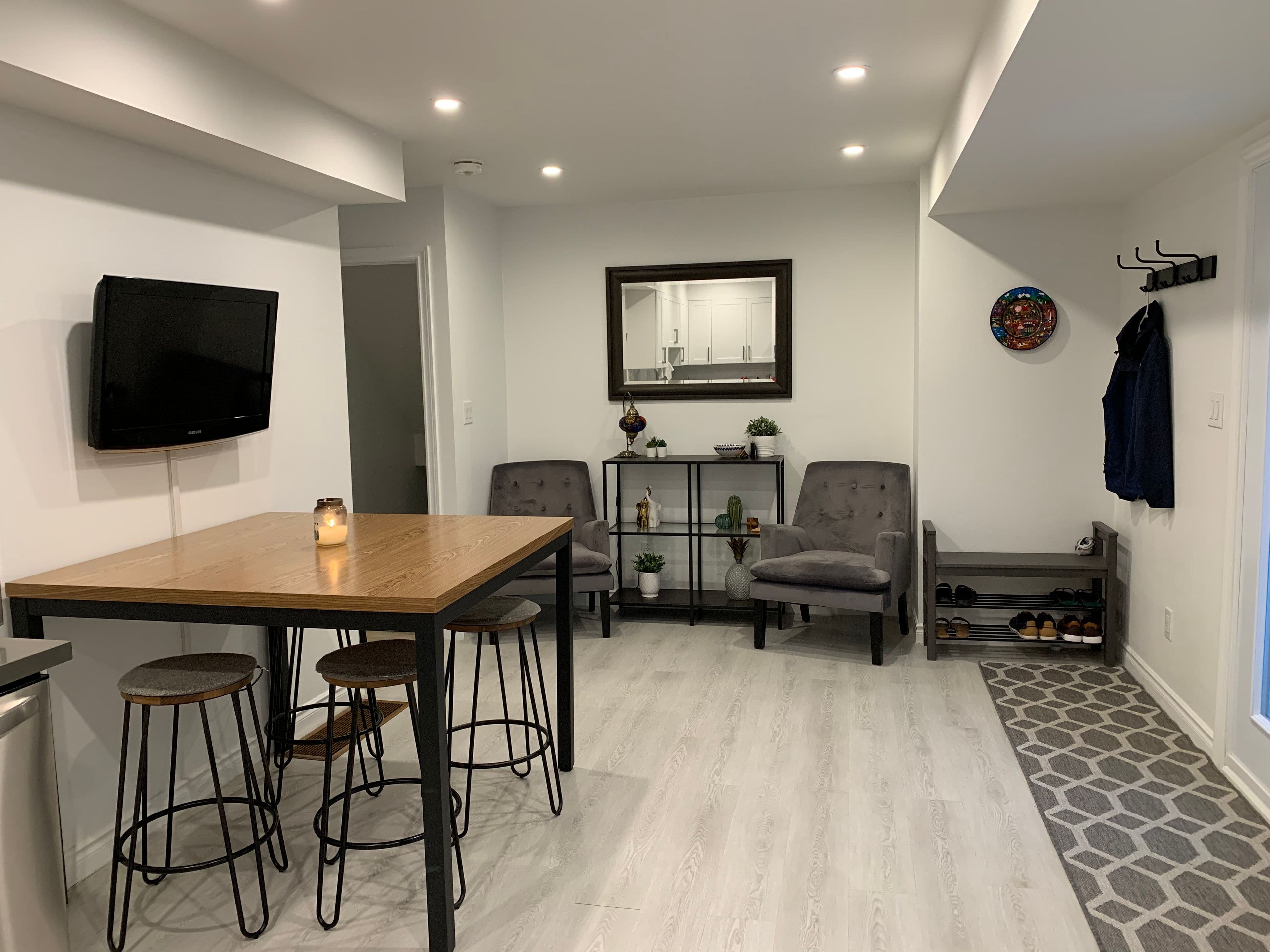 1031 Mary Street N Unit B, Oshawa, ON L1G 5G7