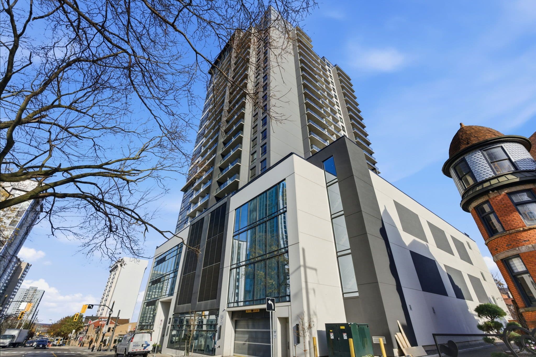 15 Queen Street S 609, Hamilton, ON L8P 0C6