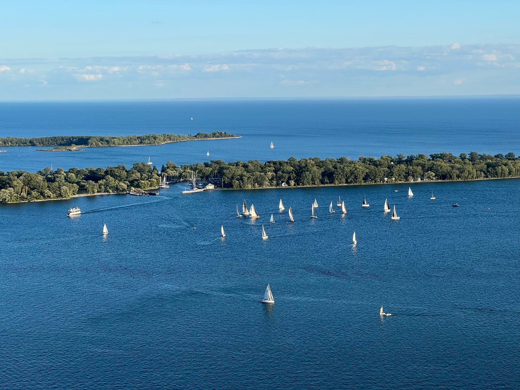 55 Cooper Street 5811, Toronto C08, ON M5E 0G1