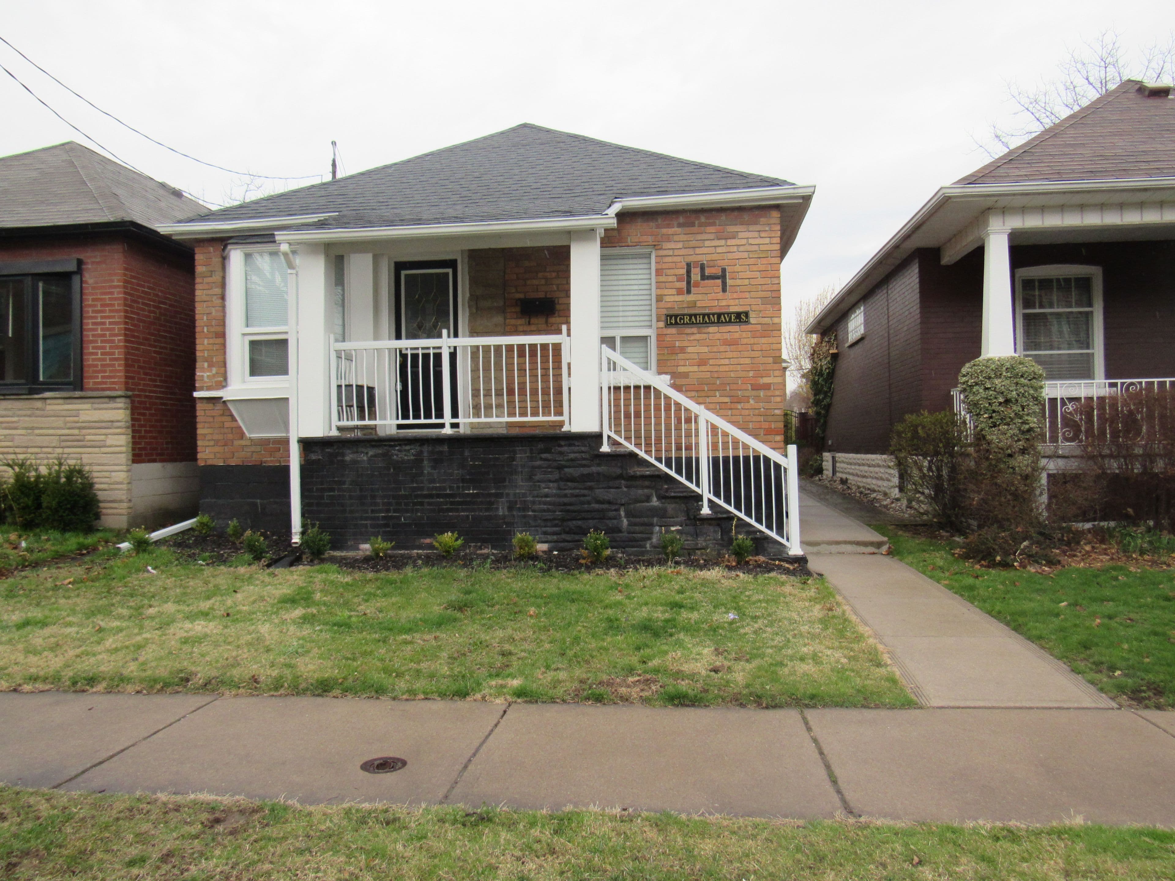 14 Graham Avenue S, Hamilton, ON L8K 2L8