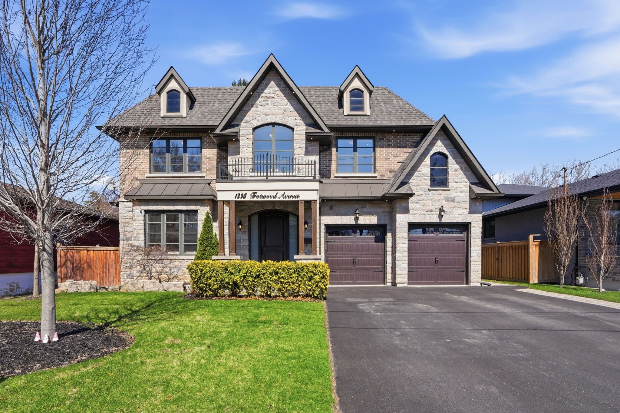 1395 Trotwood Avenue, Mississauga, ON L5G 3Z7