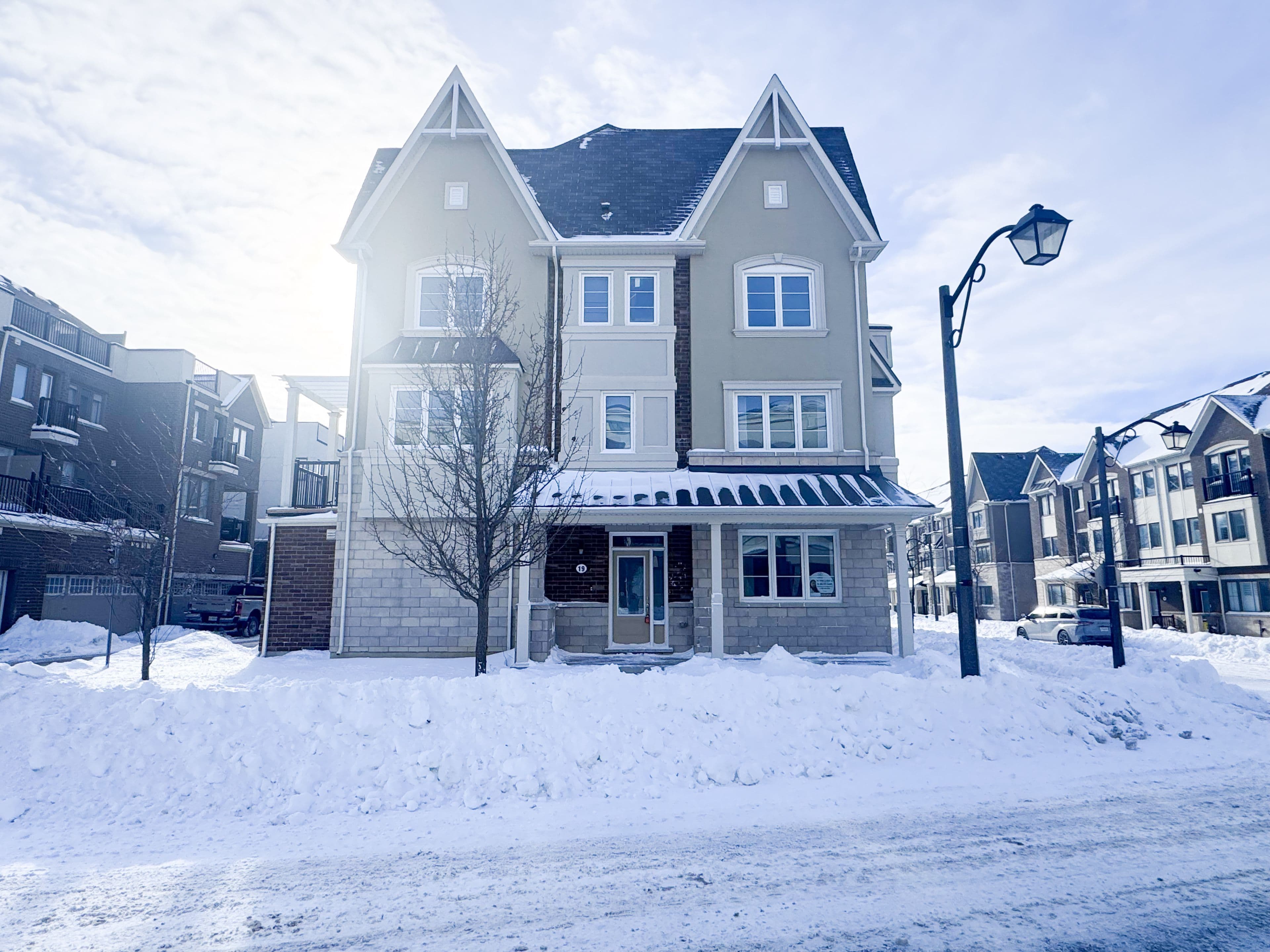 19 Thomas Swanson Street N, Markham, ON L6B 1M8