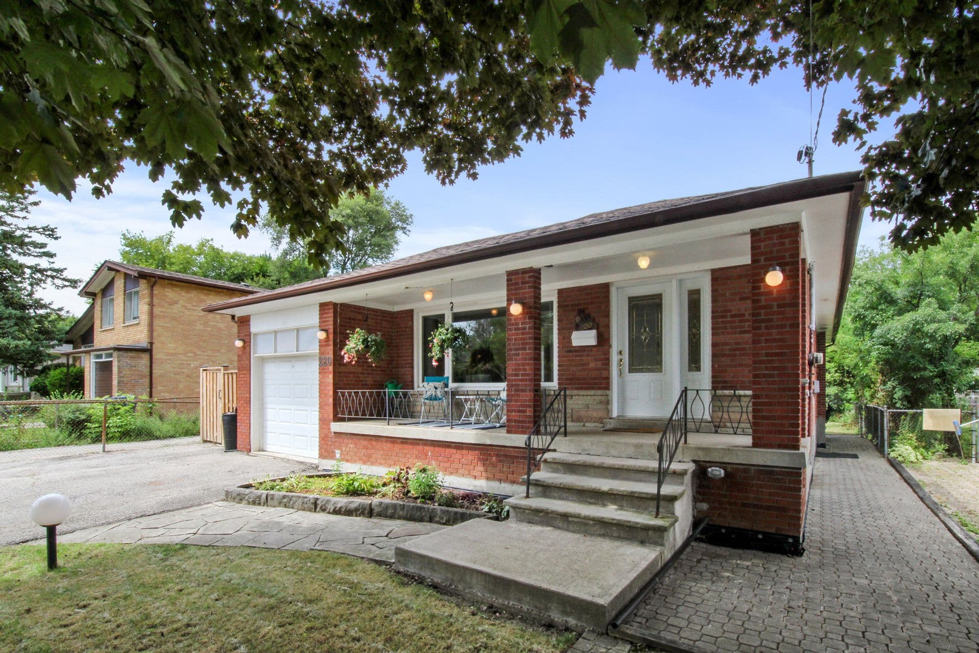 220 Homewood Avenue, Toronto C07, ON M2M 1K6
