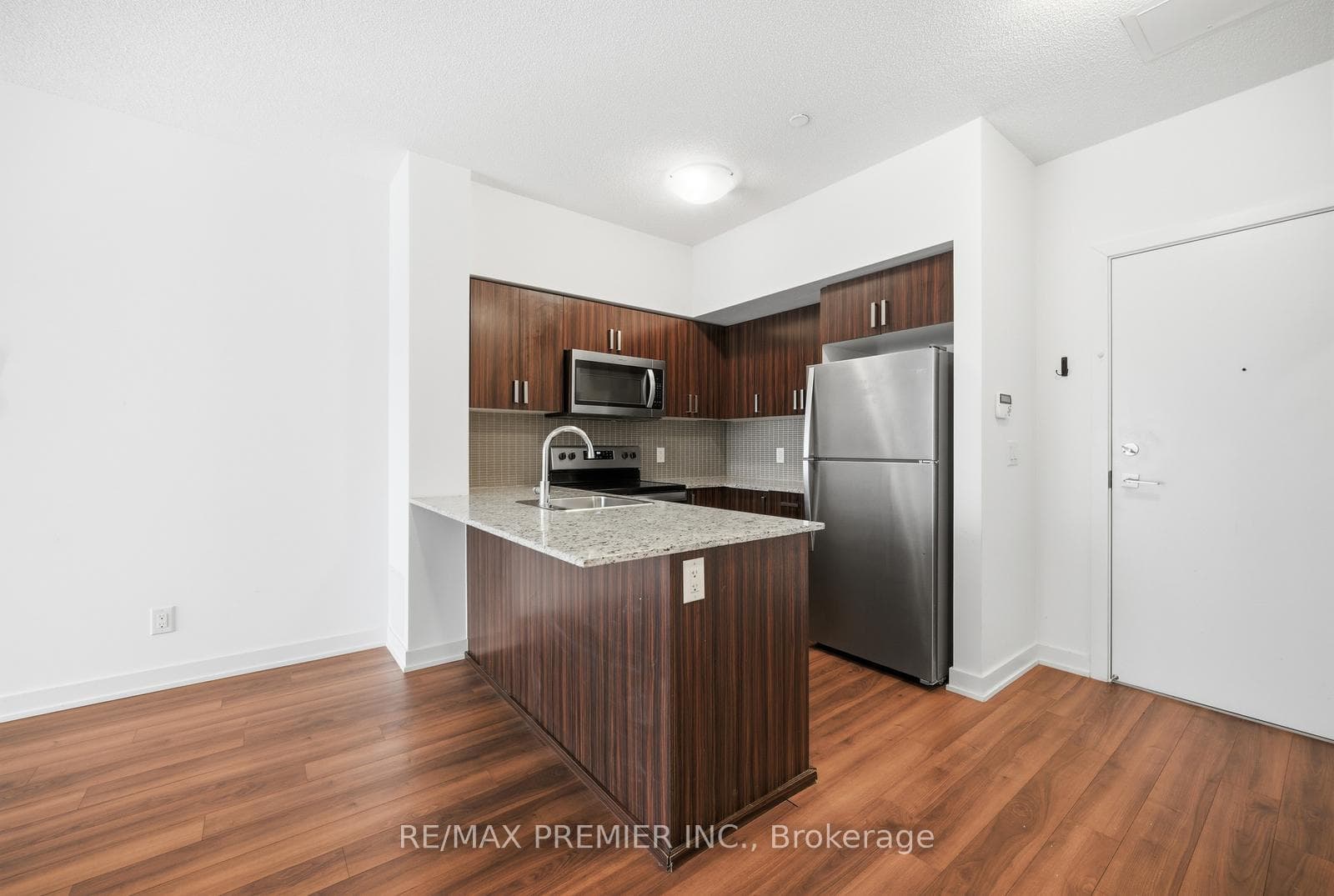 1603 Eglinton Avenue 617, Toronto C03, ON M6E 0A1