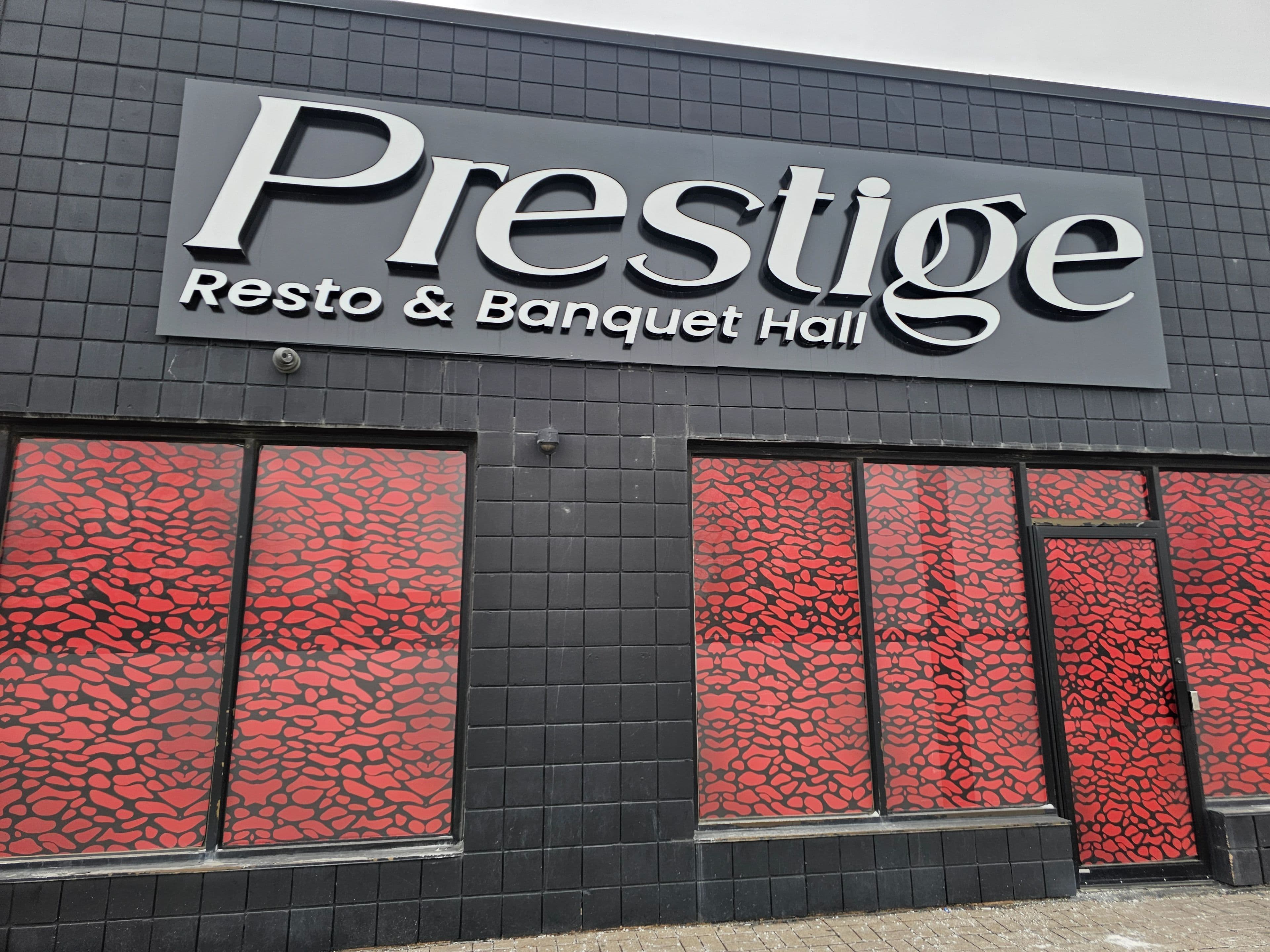 5835 Dixie Road Unit2, Mississauga, ON L4W 4V7