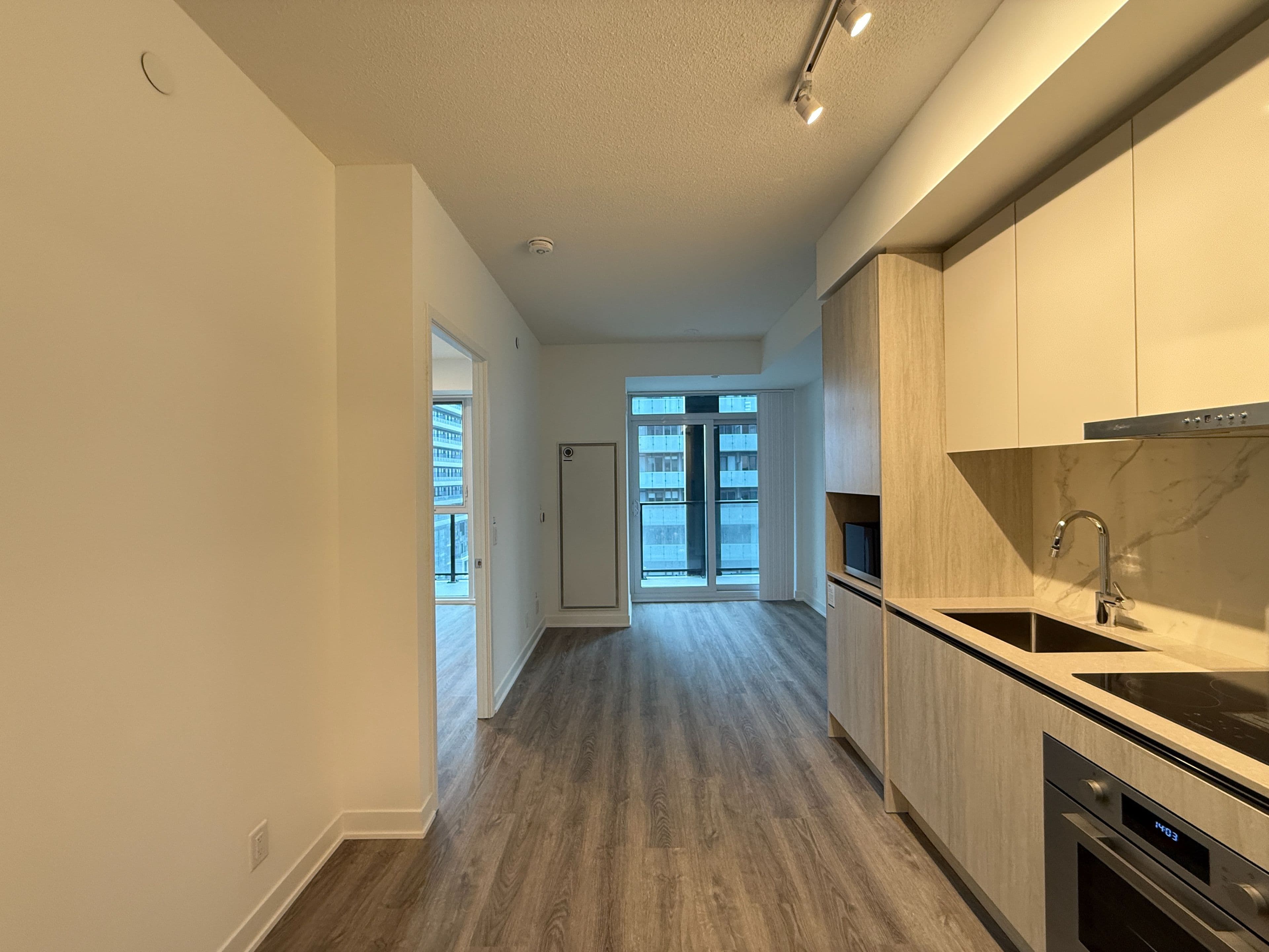 180 Front Street E 2607, Toronto C08, ON M5A 0A9